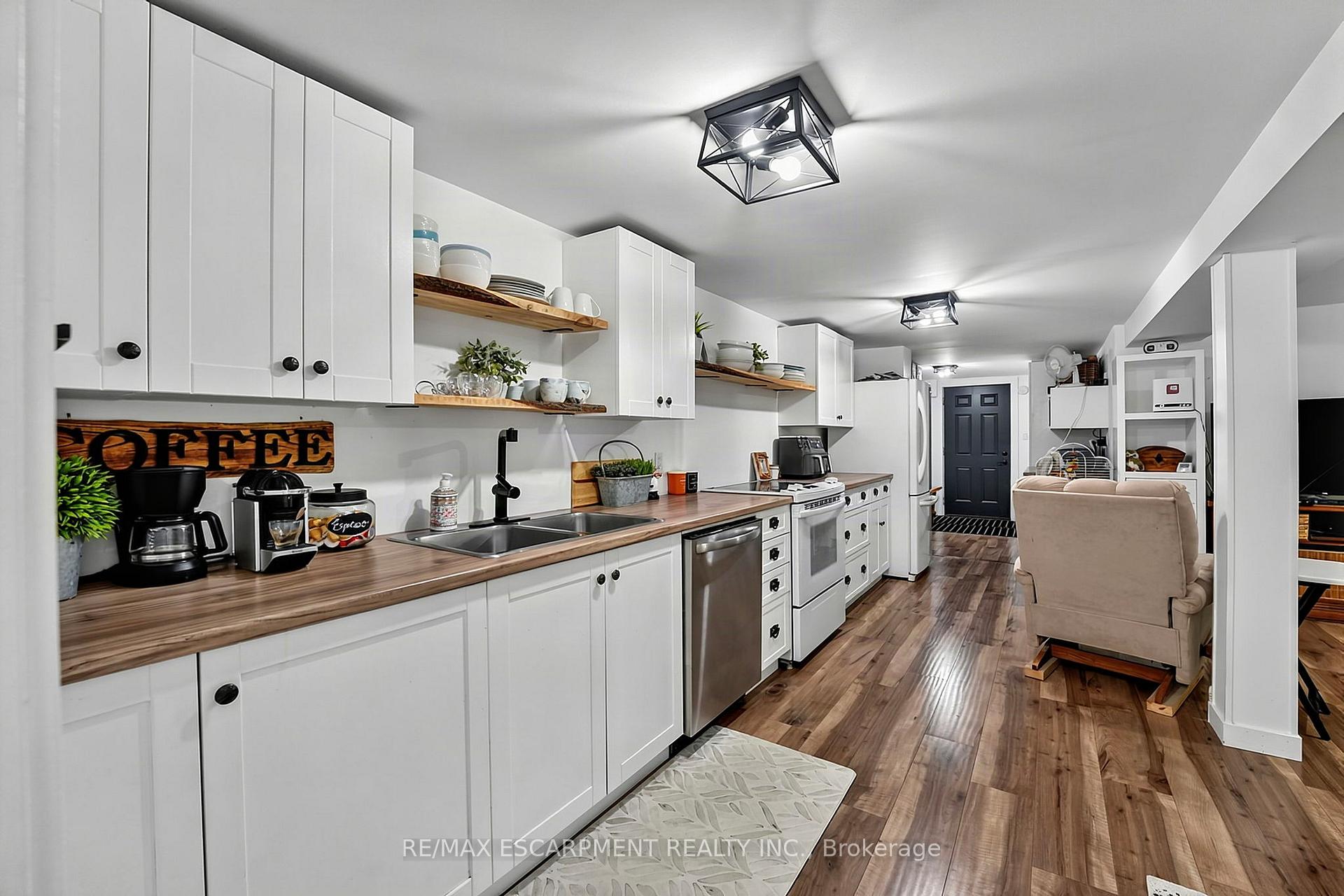 1073 Cedar Beach Road