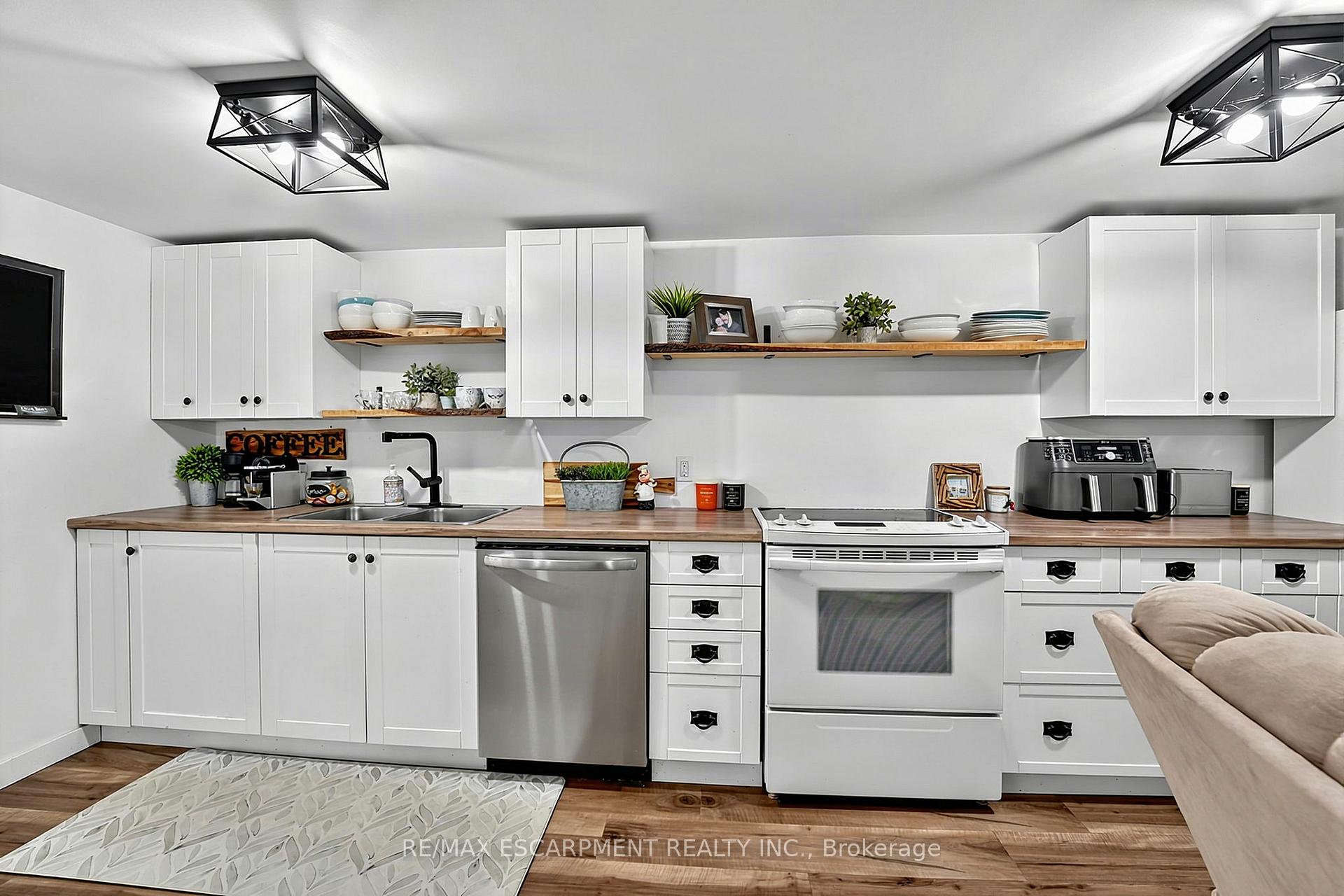 1073 Cedar Beach Road