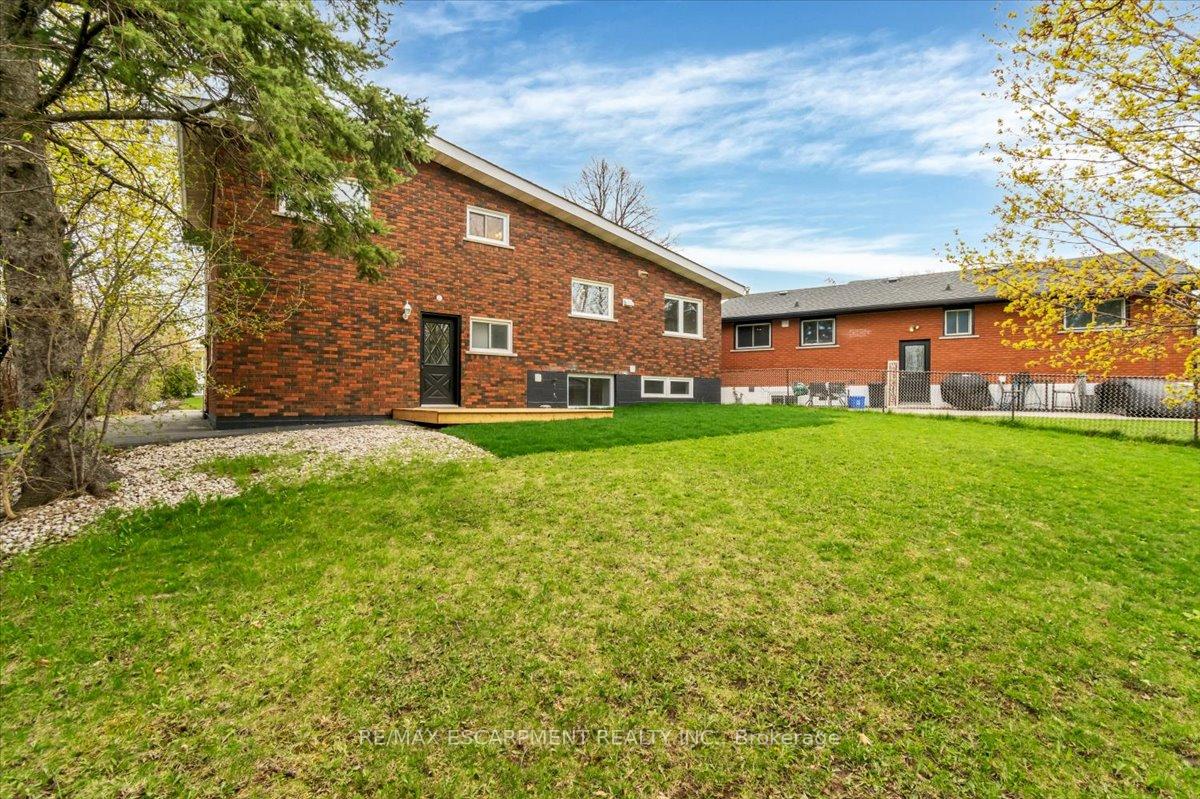 58 Columbia Drive LOWER