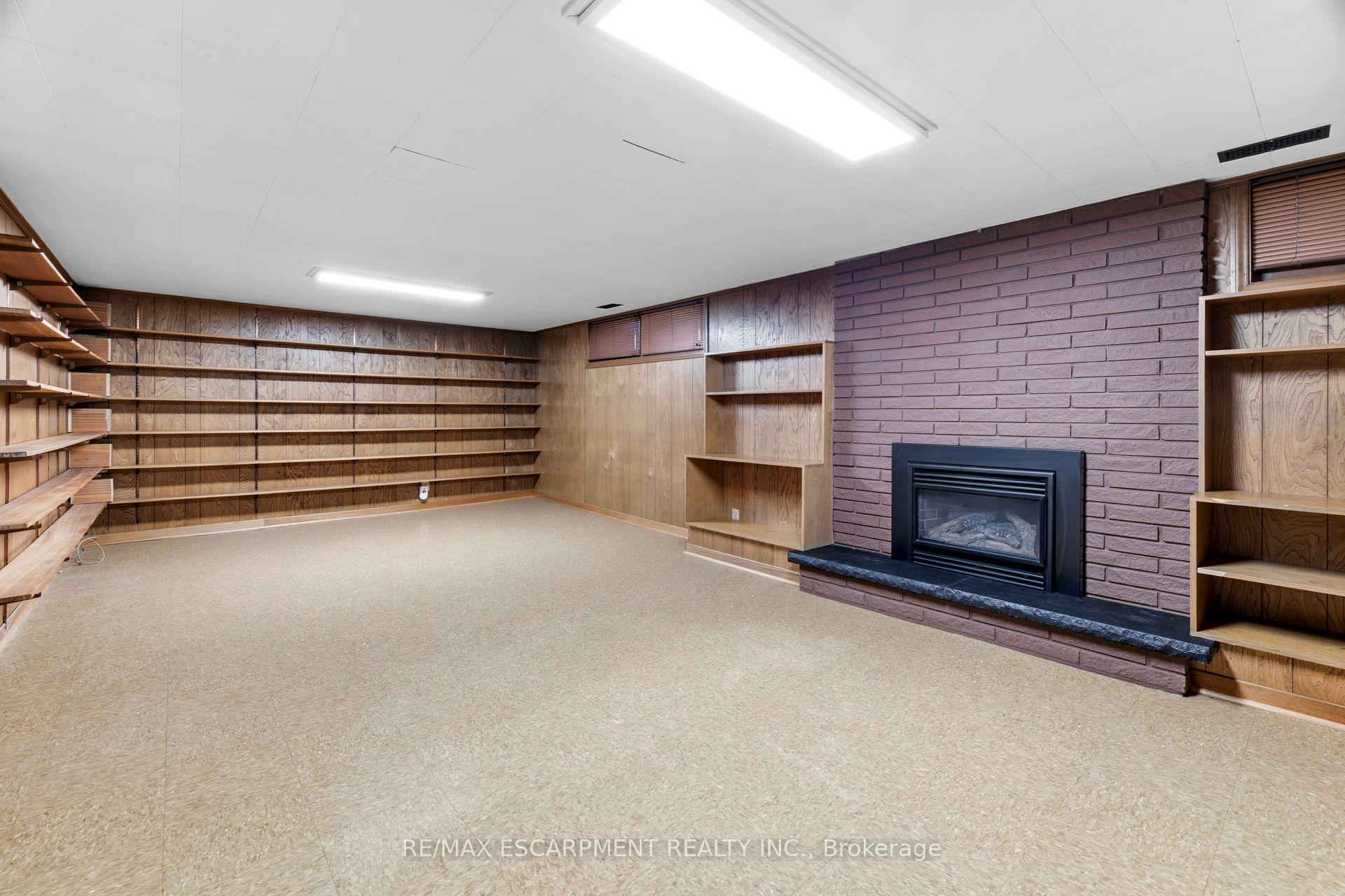 99 Runnymede Crescent