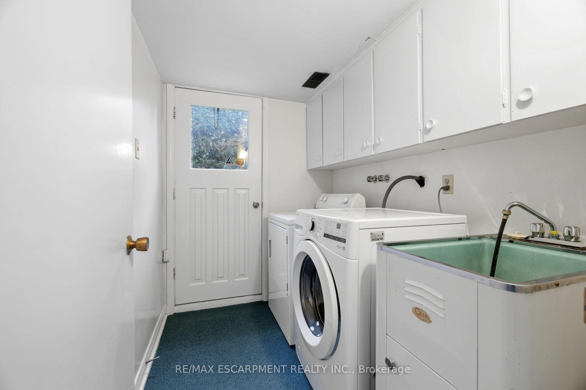 99 Runnymede Crescent
