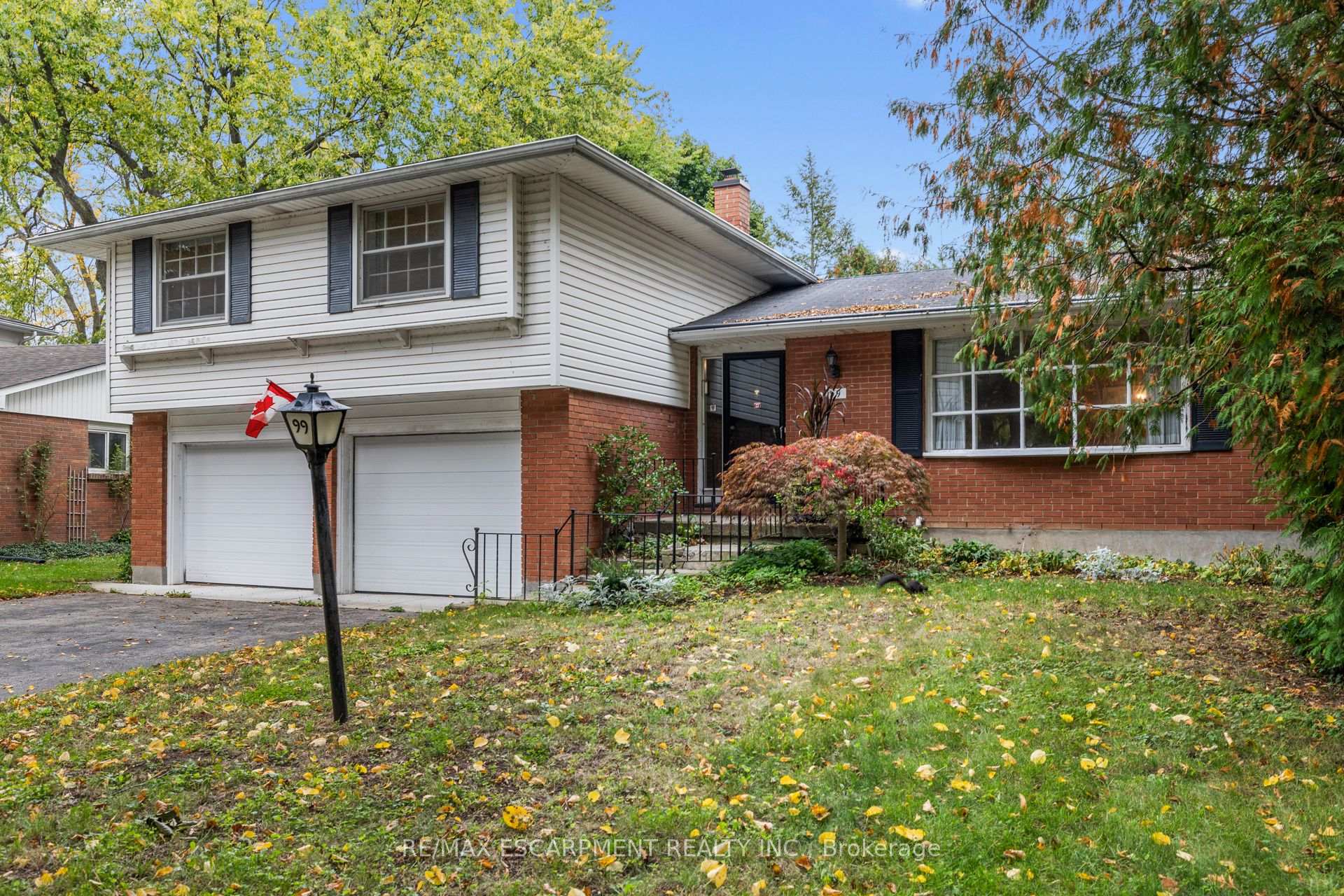 99 Runnymede Crescent