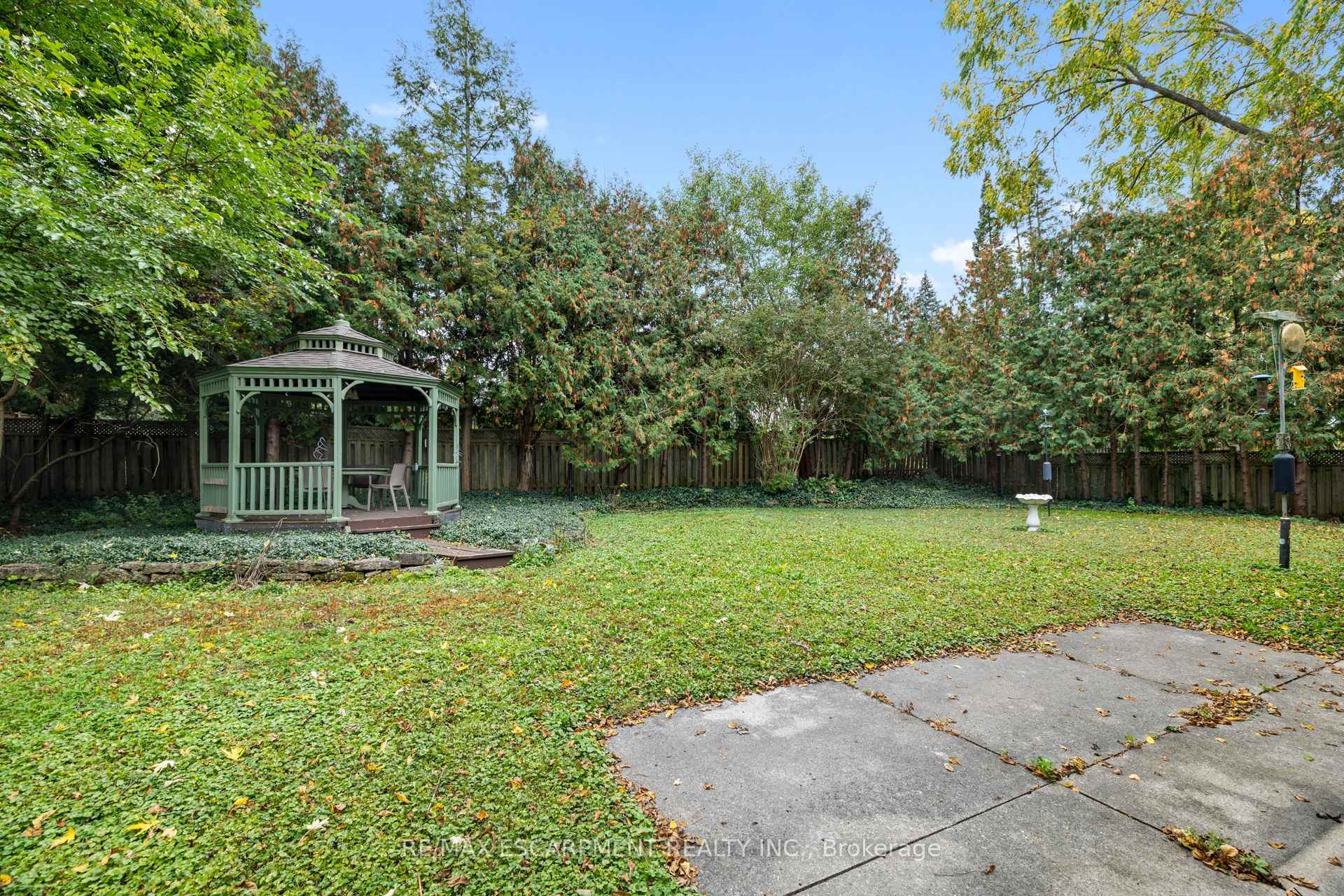99 Runnymede Crescent