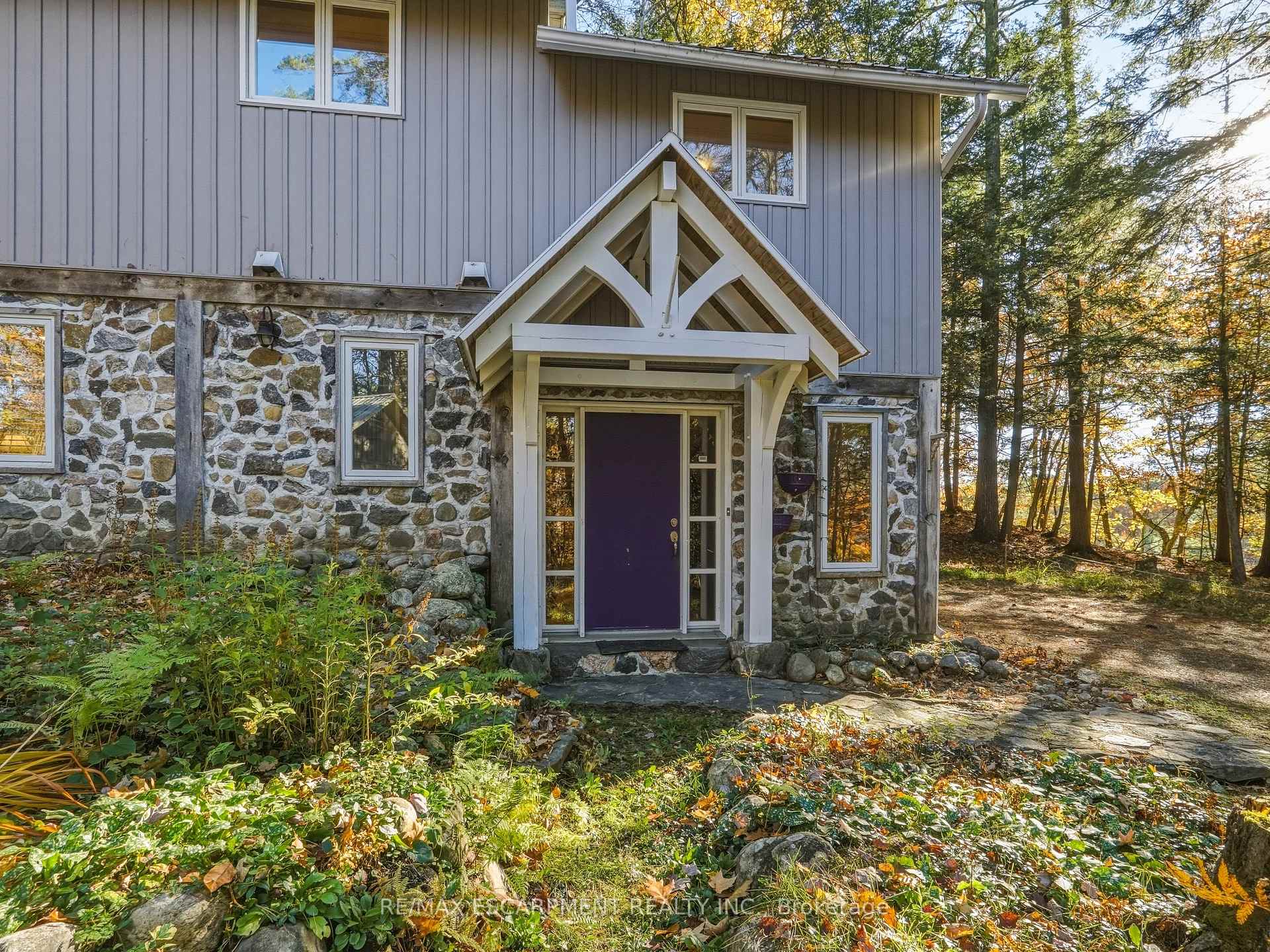 55 Mary Lake Crescent