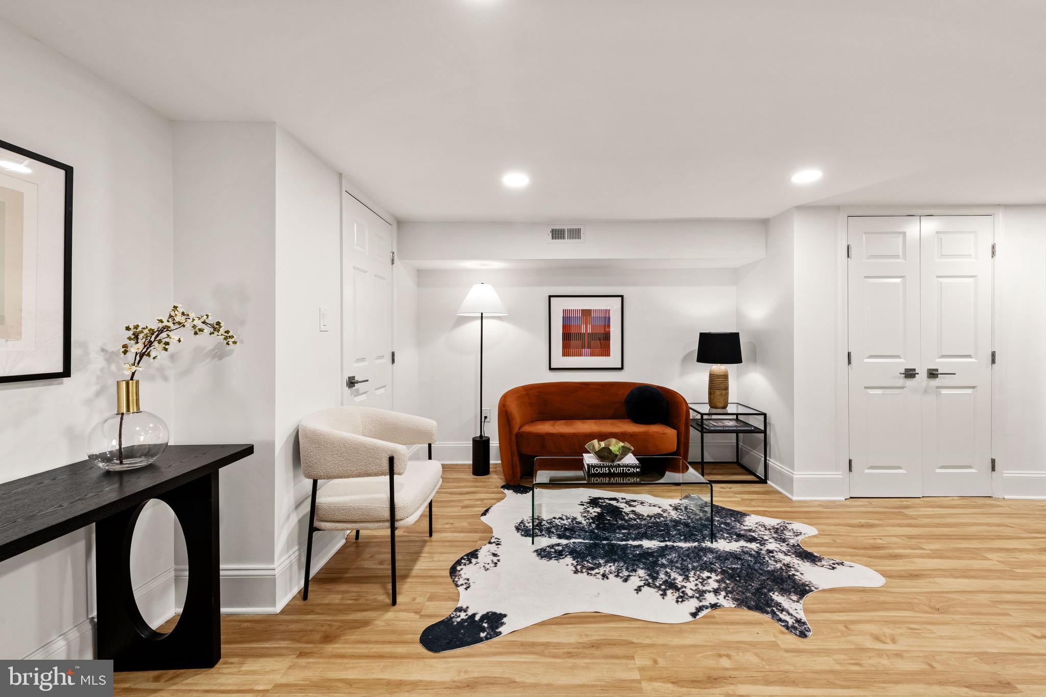 627 ELLIOTT STREET NE