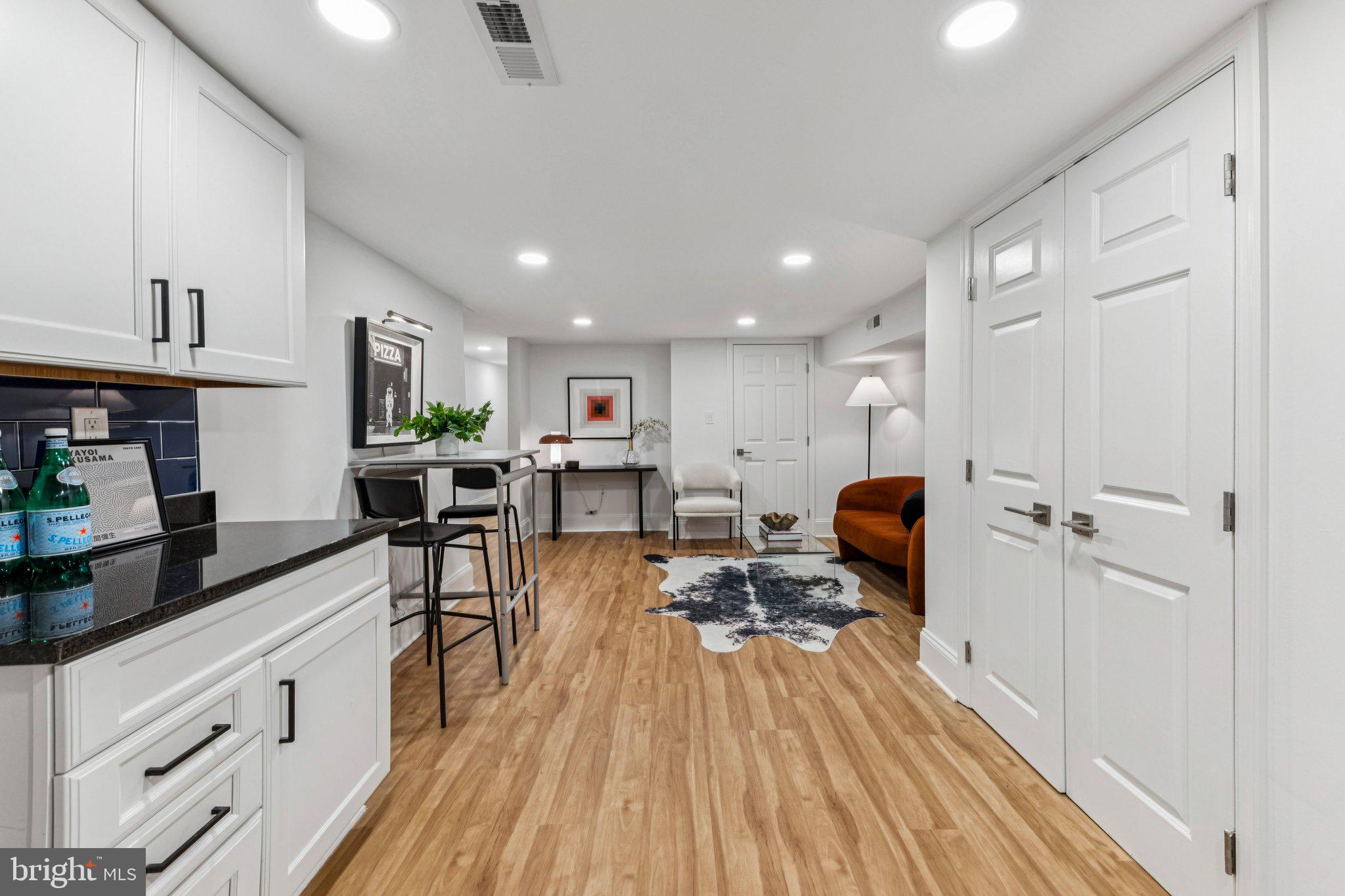 627 ELLIOTT STREET NE