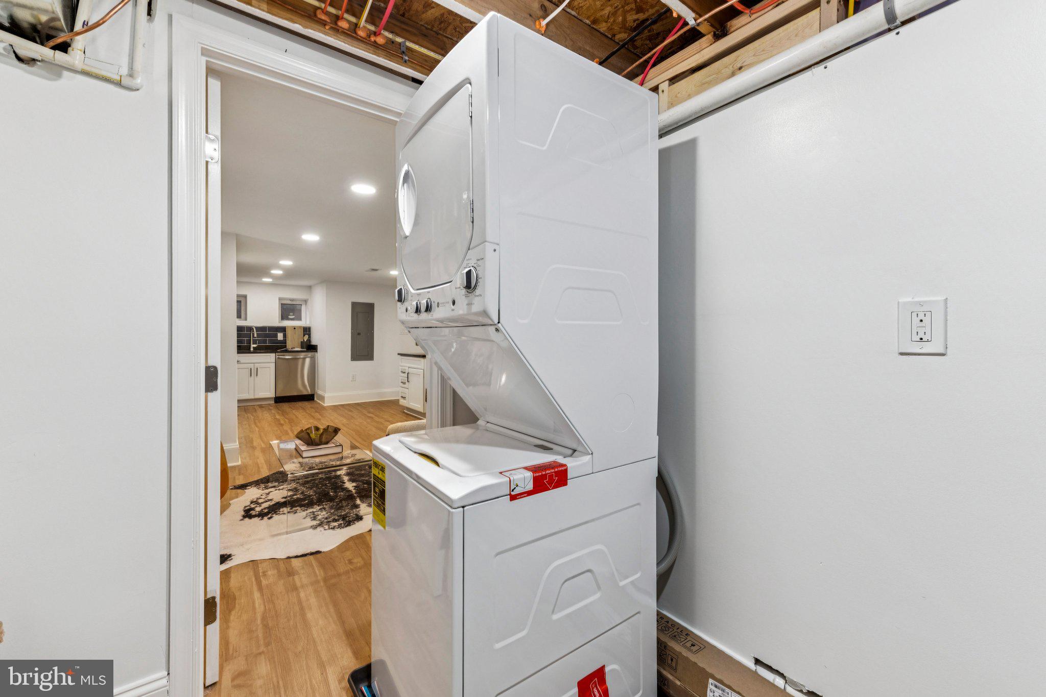 627 ELLIOTT STREET NE