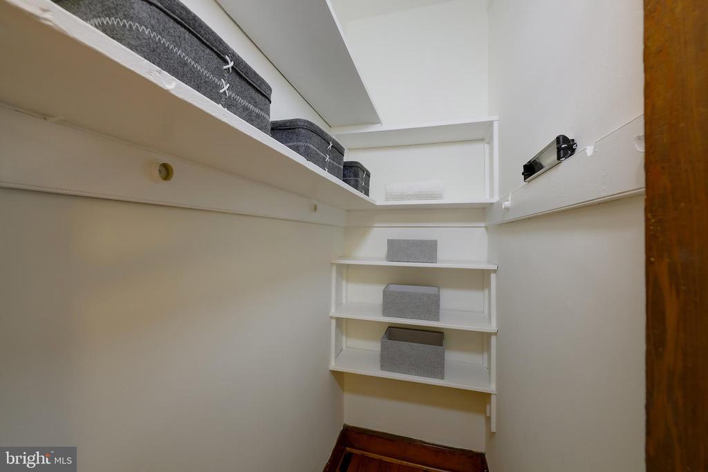 2853 ONTARIO ROAD NW Unit: 418
