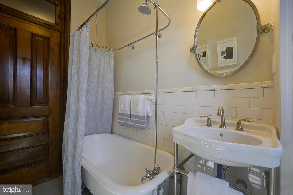 2853 ONTARIO ROAD NW Unit: 418