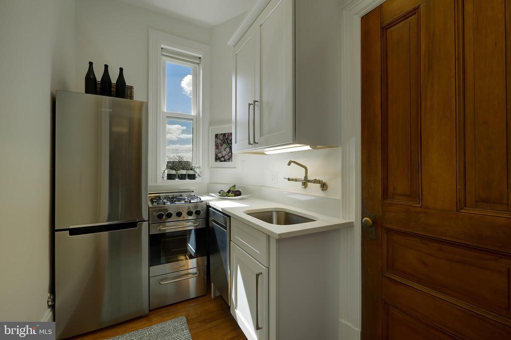 2853 ONTARIO ROAD NW Unit: 418