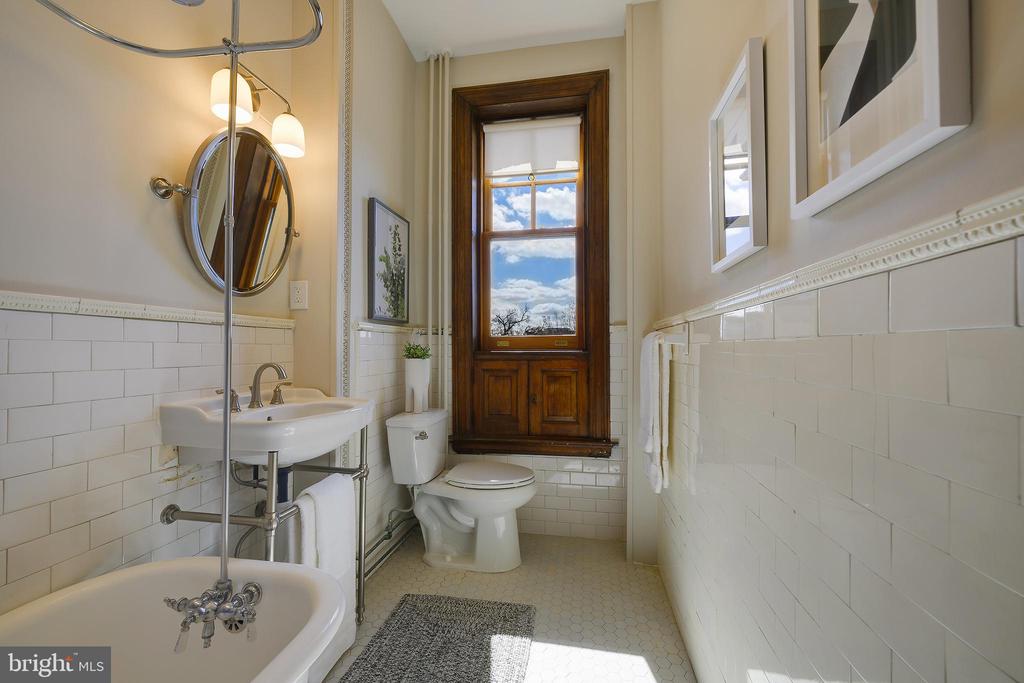 2853 ONTARIO ROAD NW Unit: 418