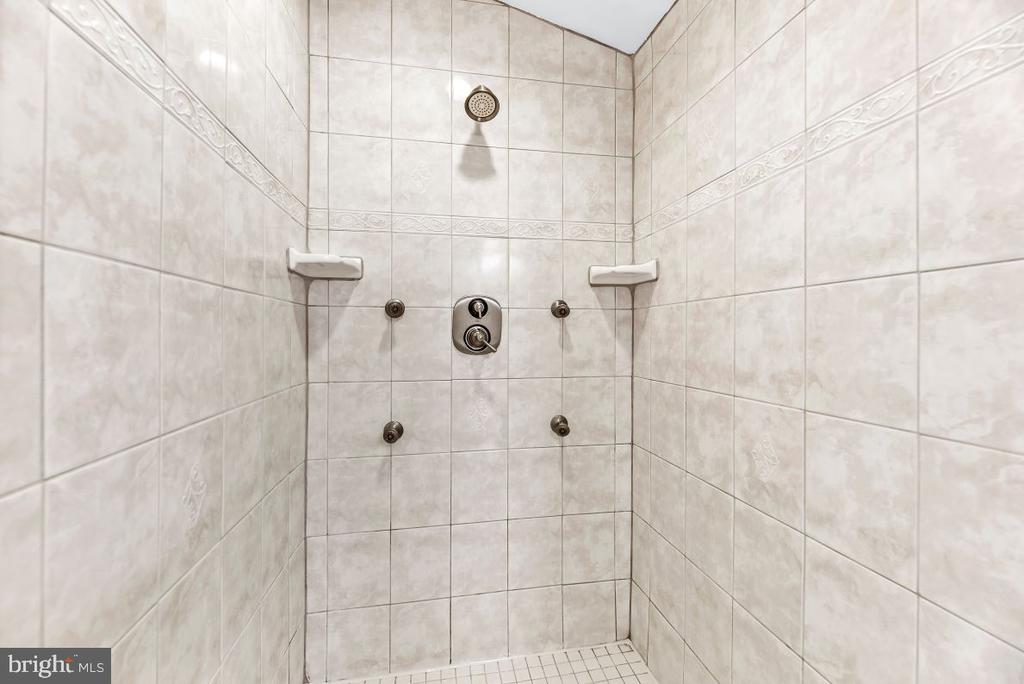 995 Clay Hammond Rd