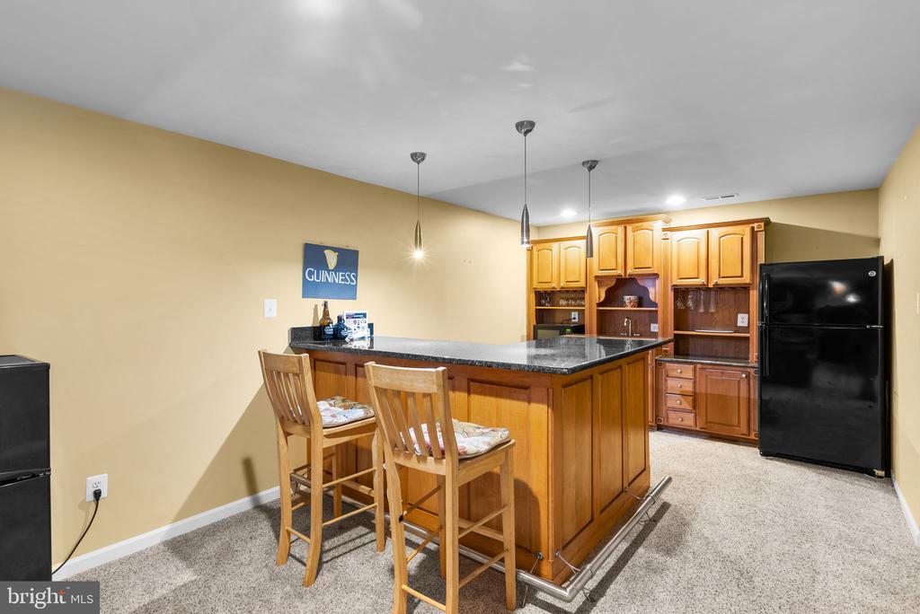 4908 Ellis Ln