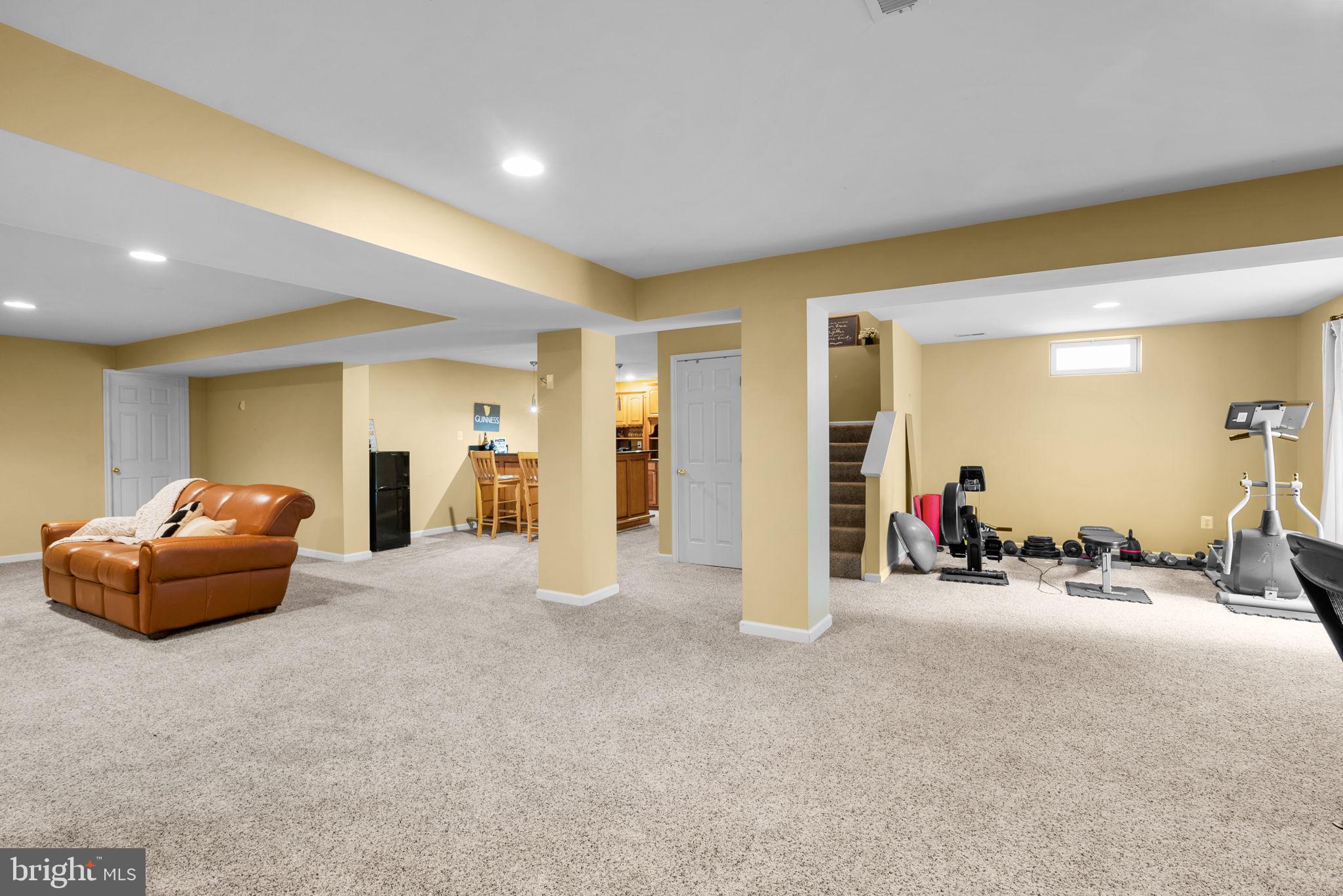 4908 Ellis Ln