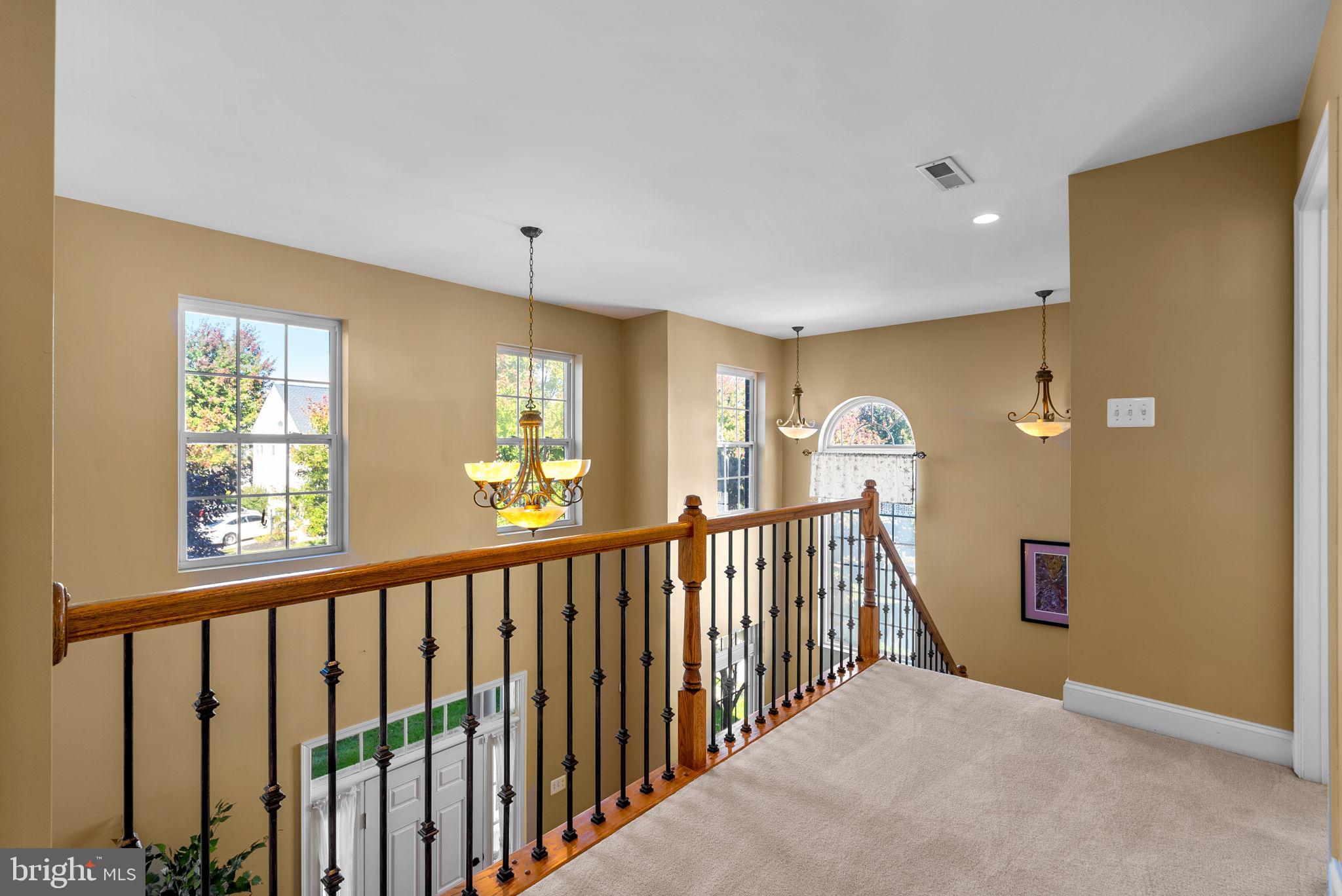 4908 Ellis Ln