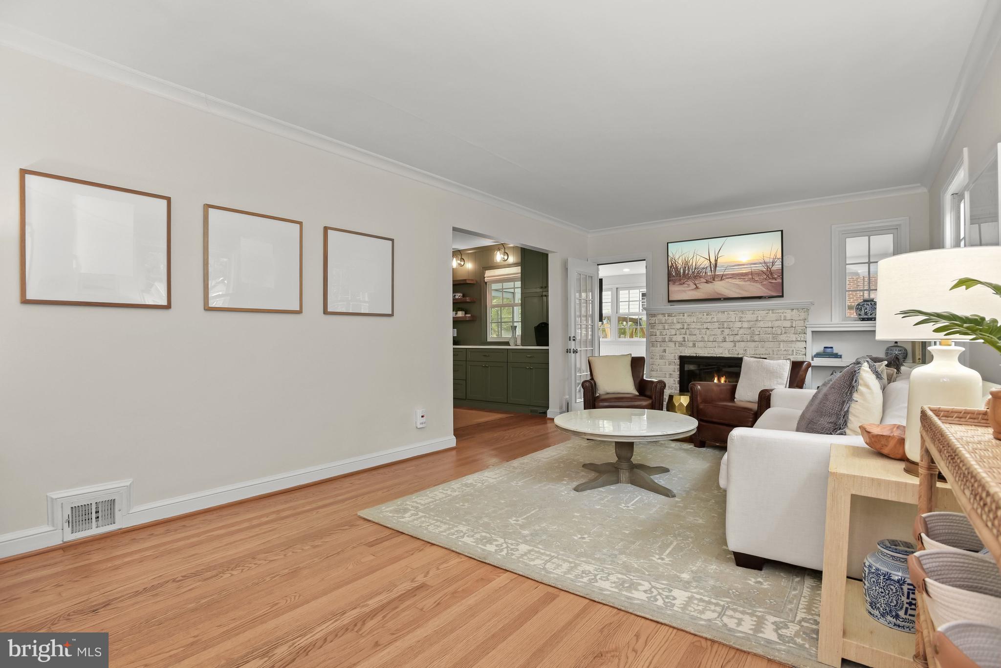 10318 Crestmoor DRIVE