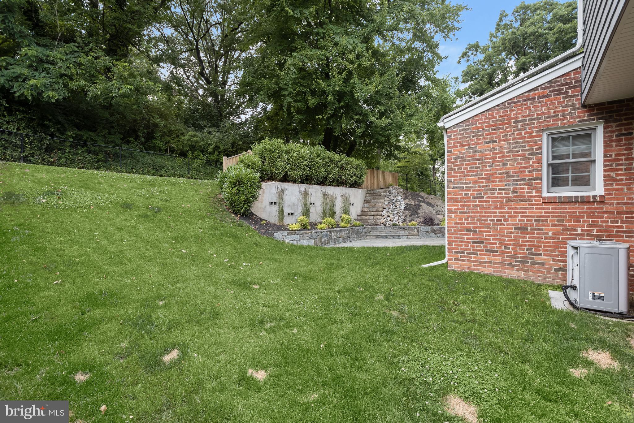 10318 Crestmoor DRIVE