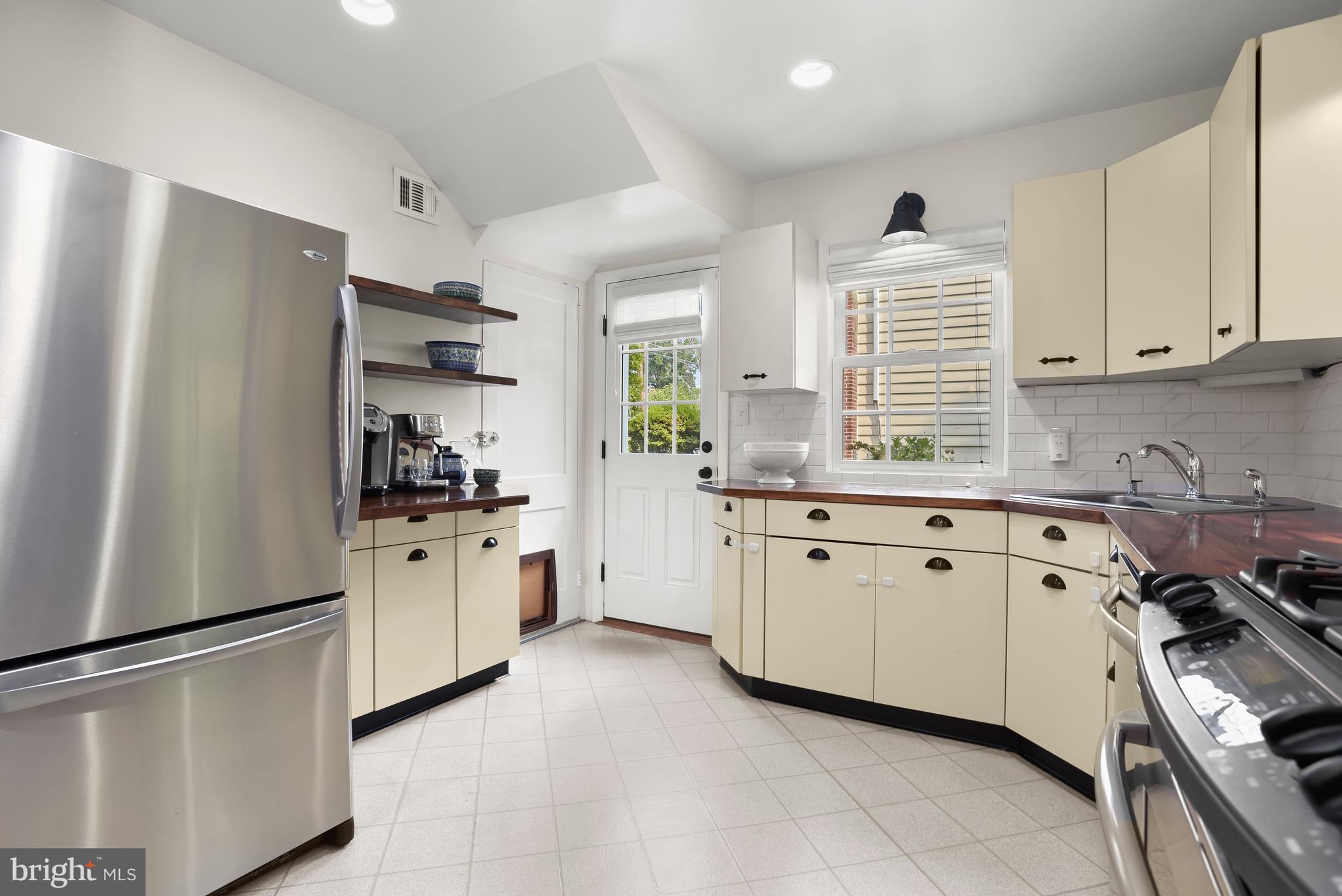 10318 Crestmoor DRIVE