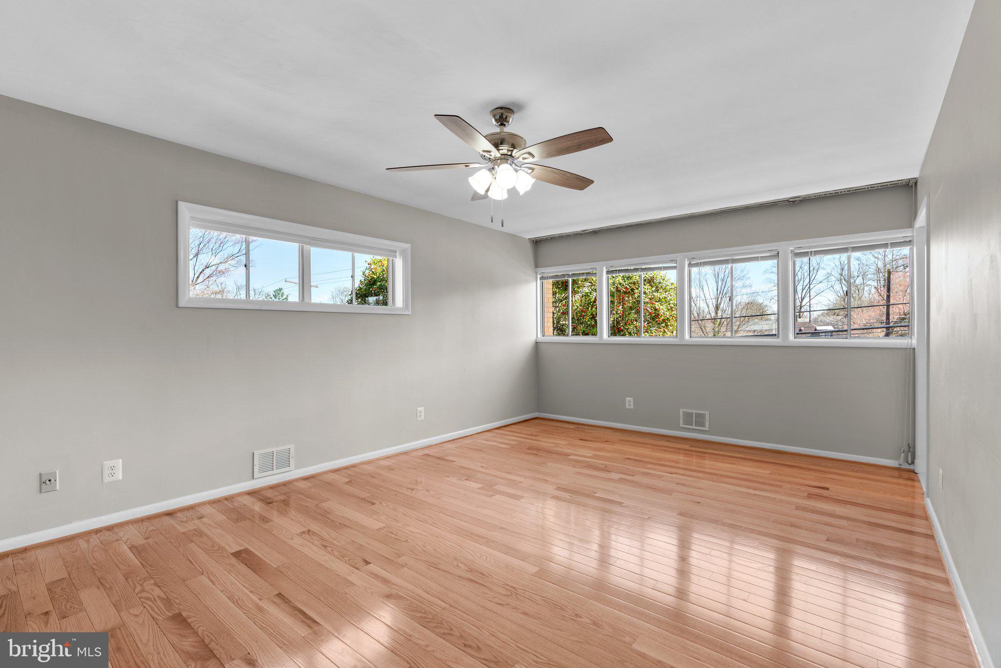 9208 Colesville Rd