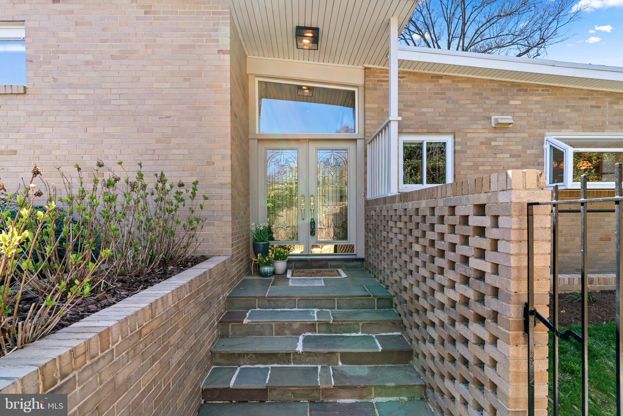 9208 Colesville Rd