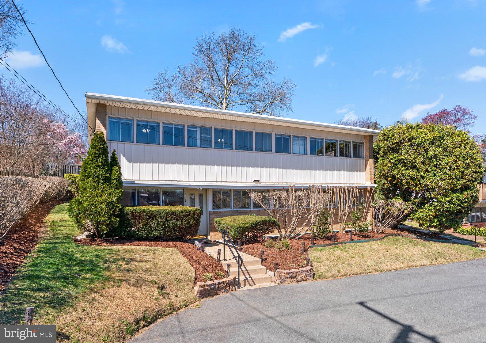 9208 Colesville Rd
