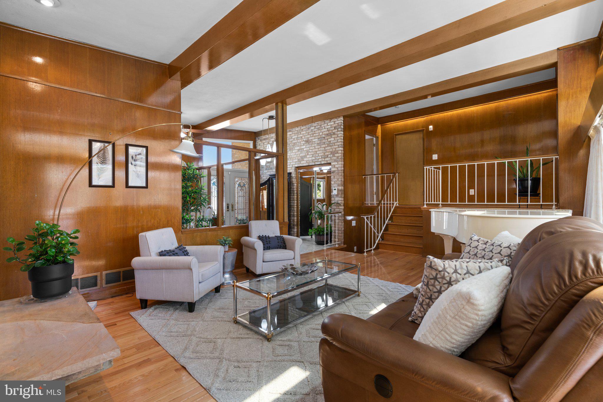 9208 Colesville Rd