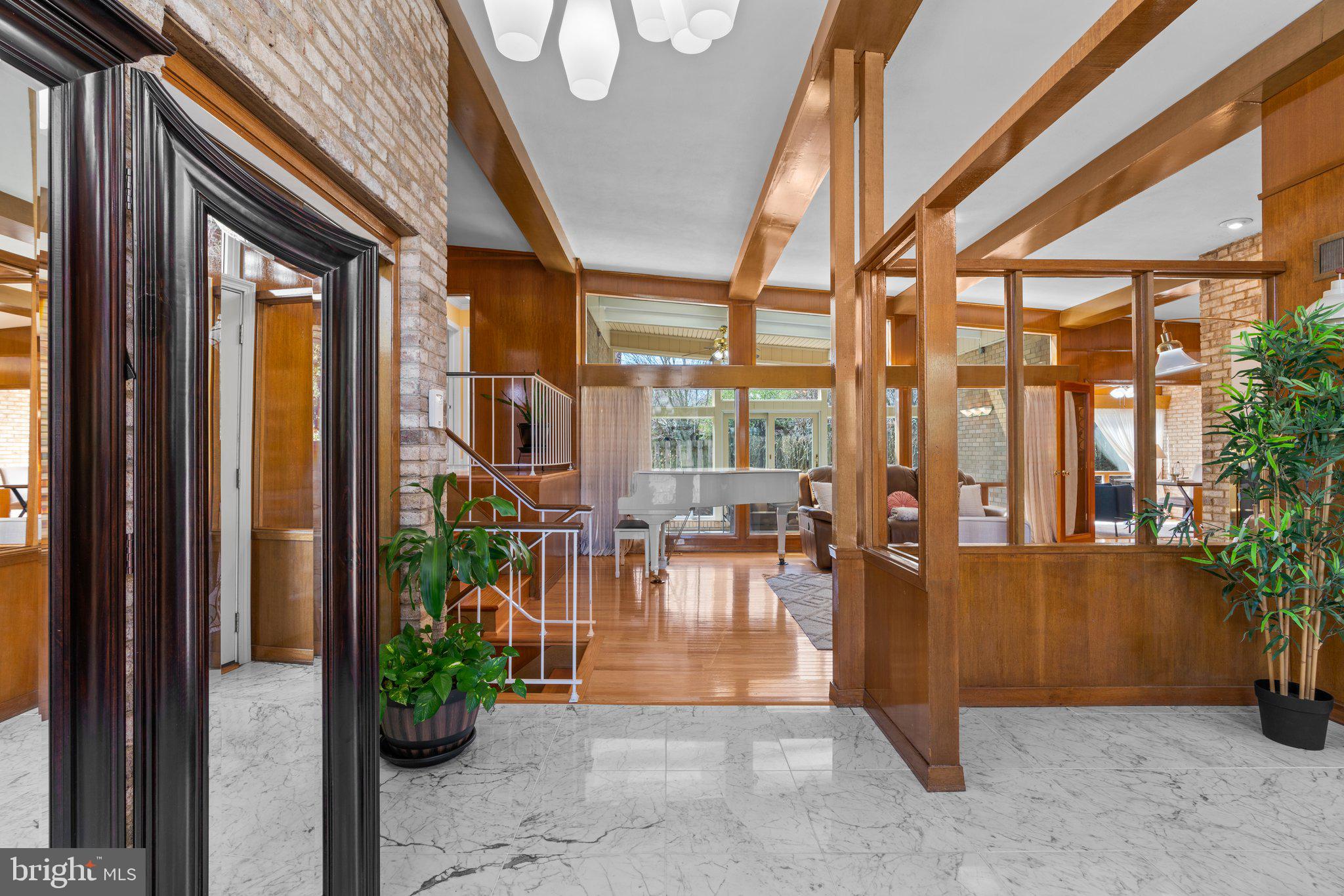 9208 Colesville Rd