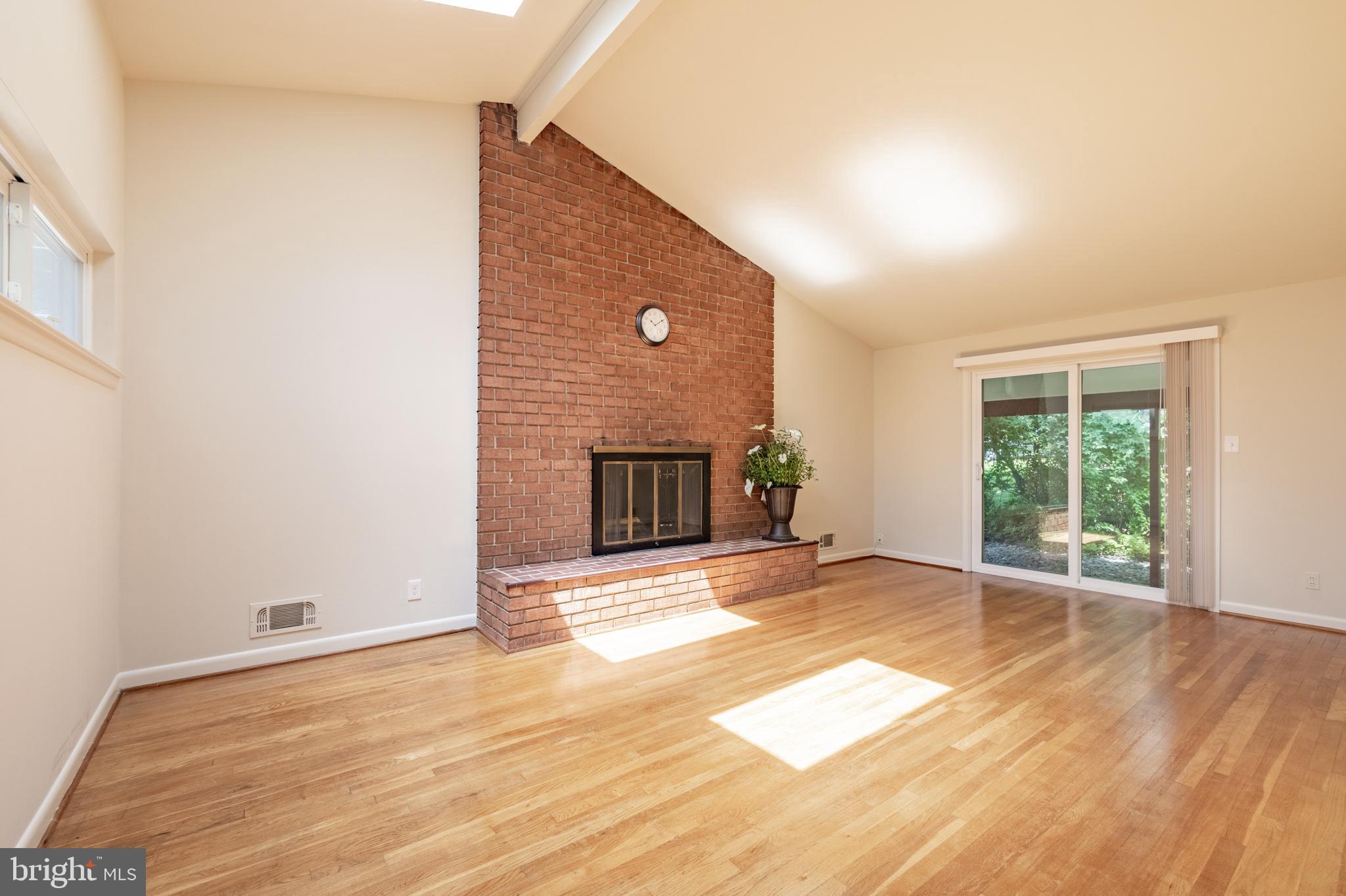 11407 Cloverhill Dr