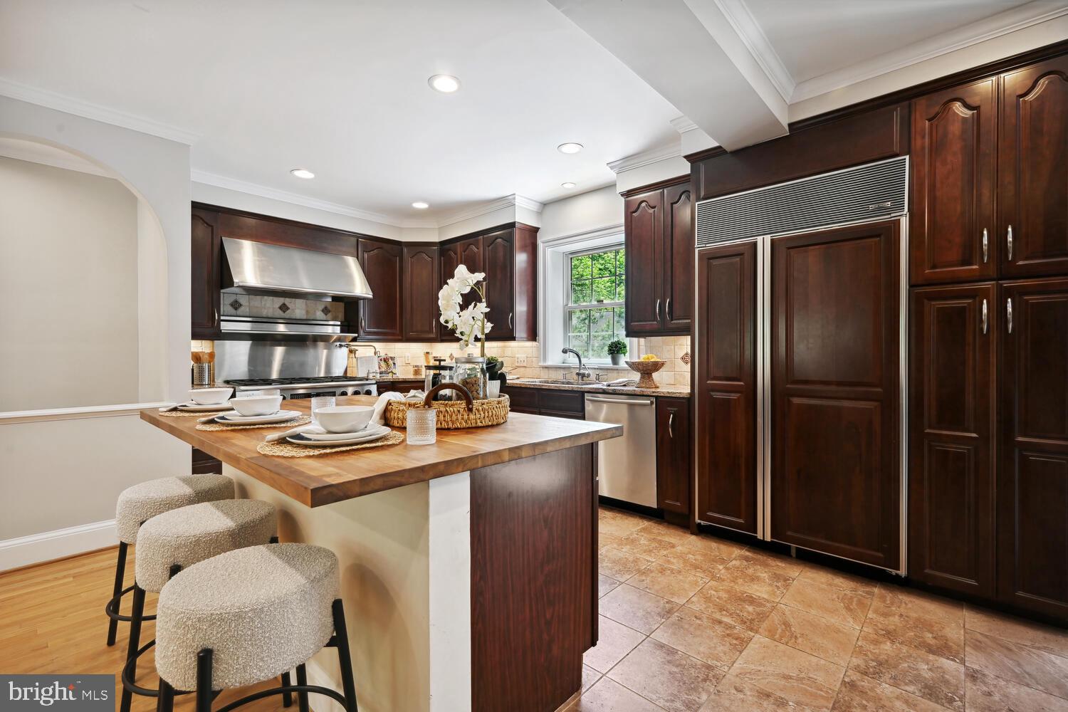 404 Pershing Dr