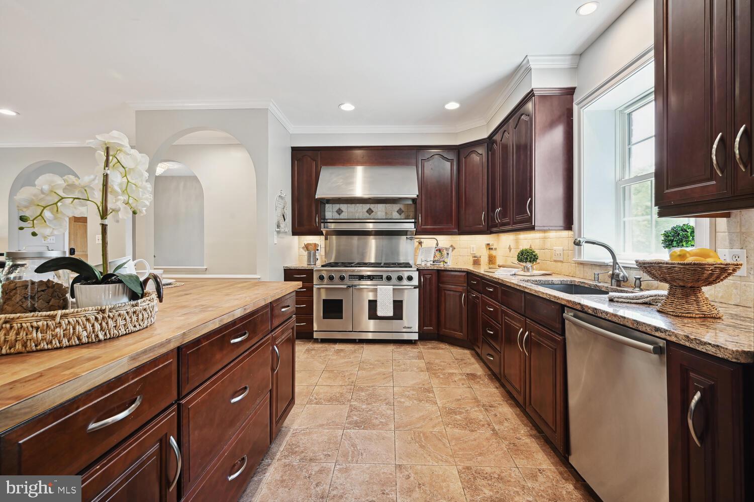 404 Pershing Dr