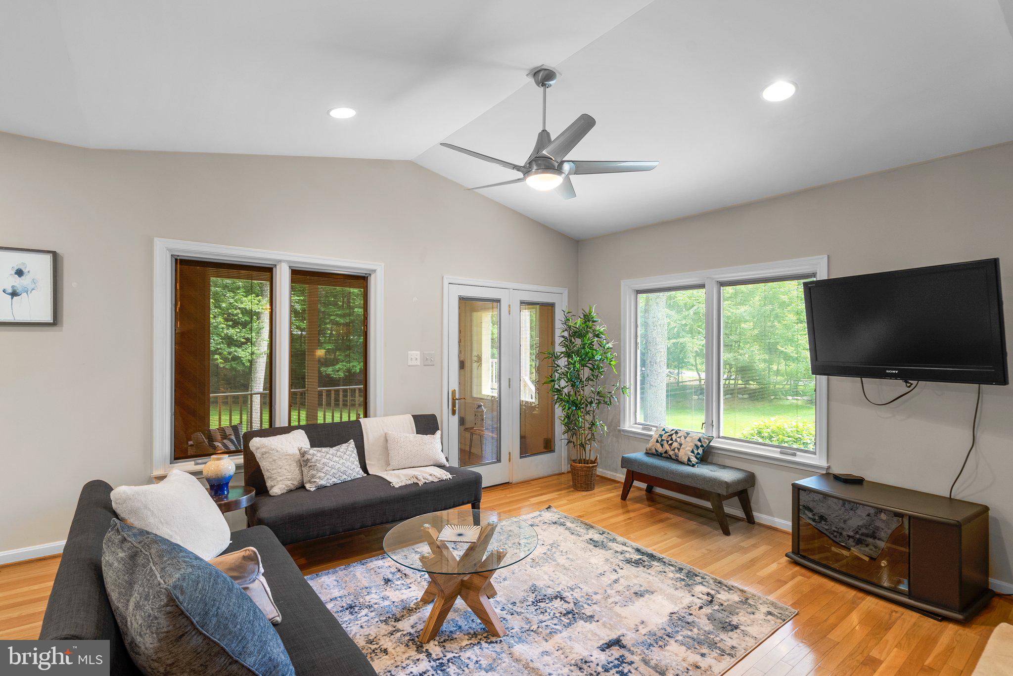 12801 Gaffney Rd