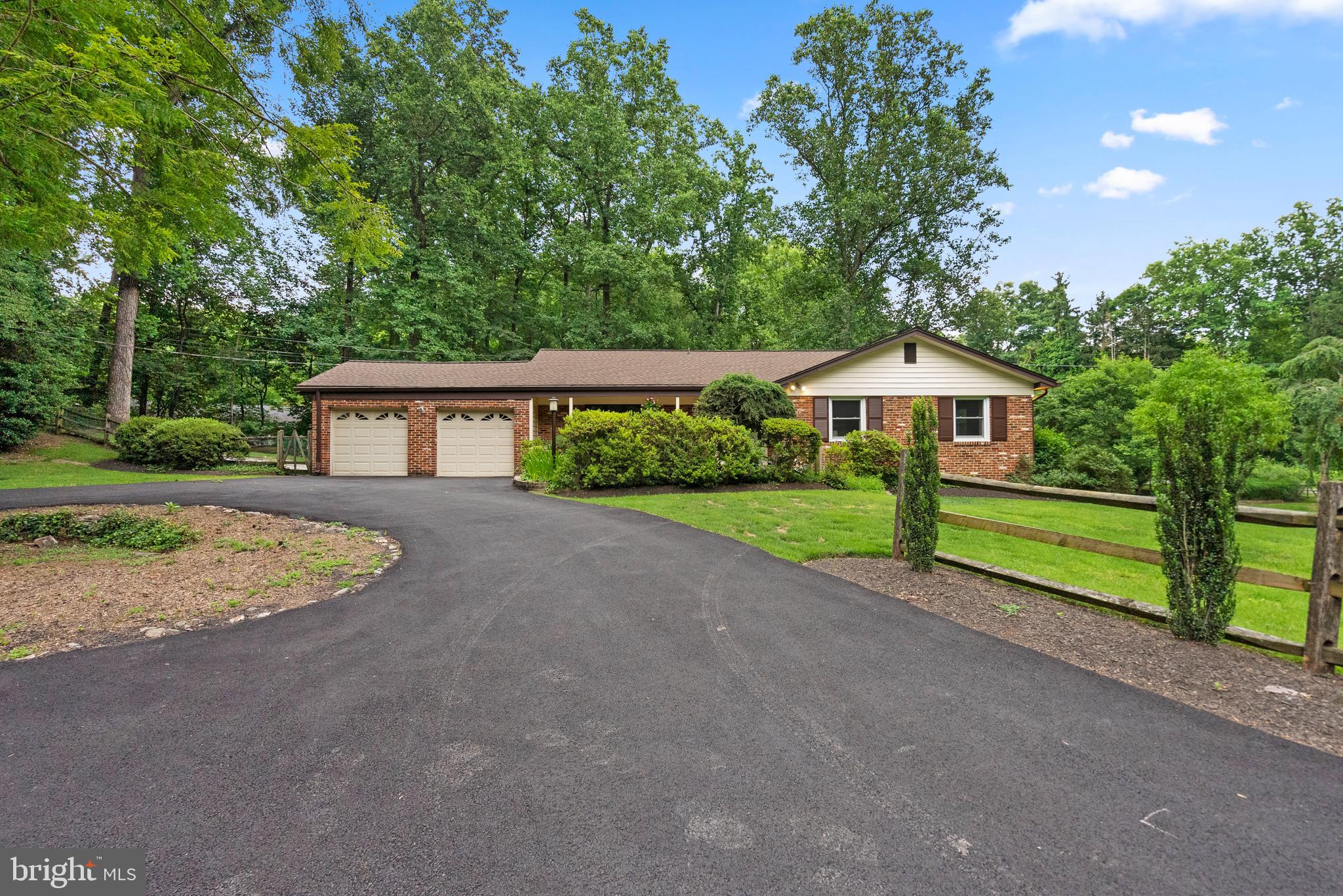 12801 Gaffney Rd