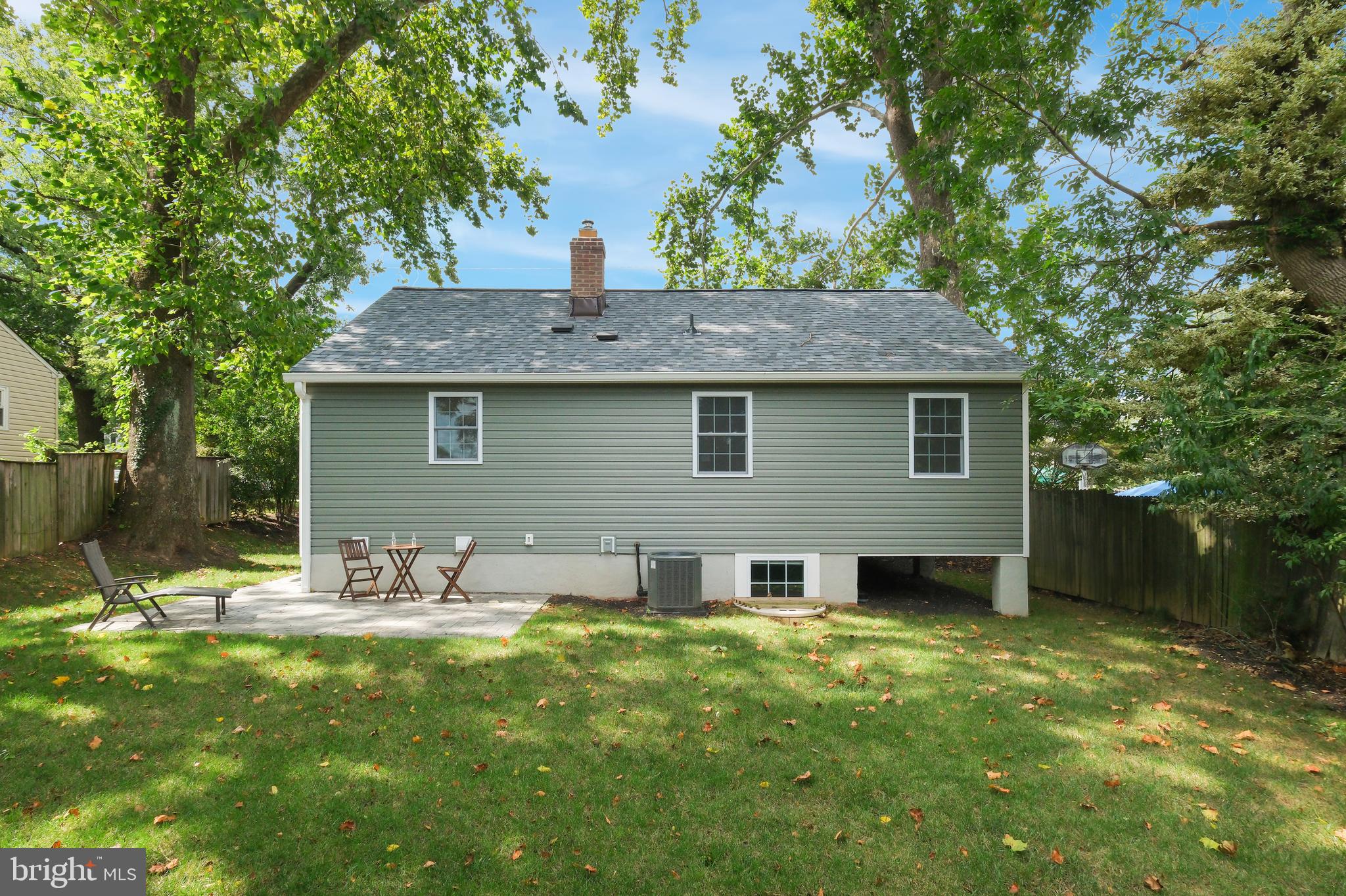 12215 Middle Rd