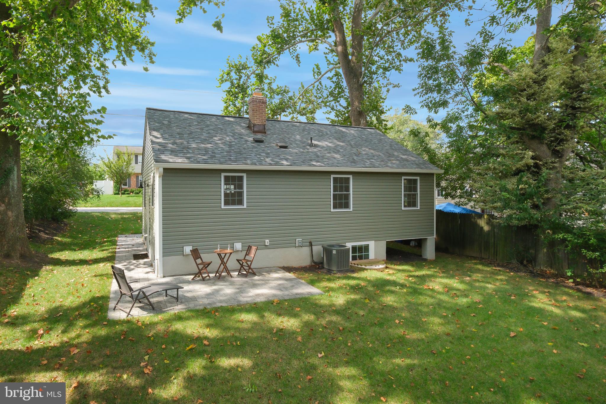 12215 Middle Rd