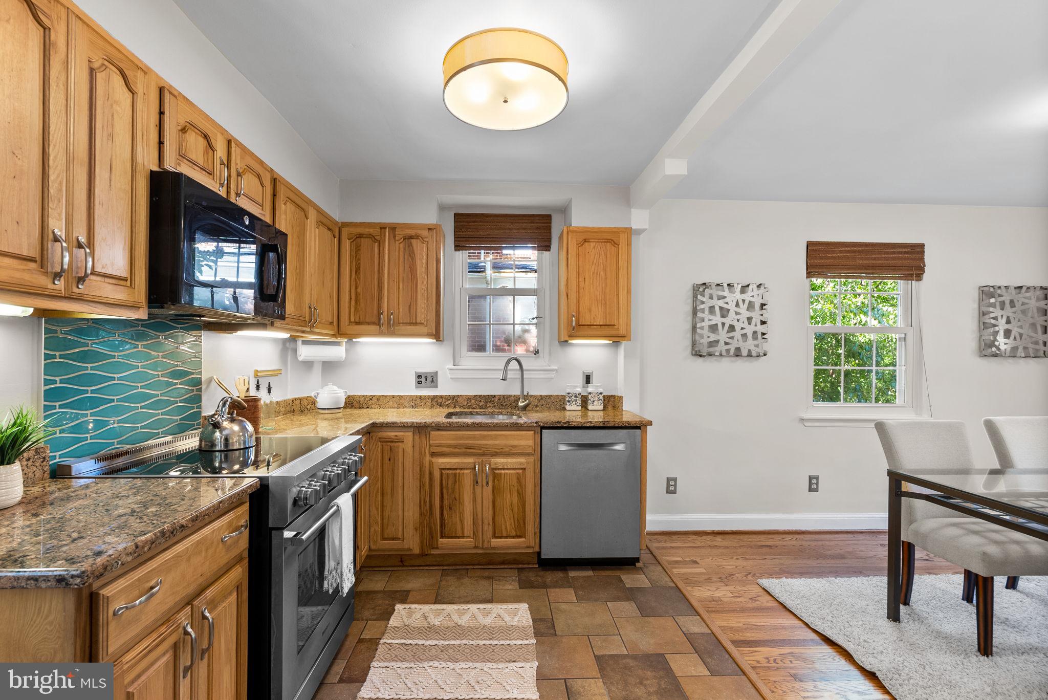 10016 Greenock Rd