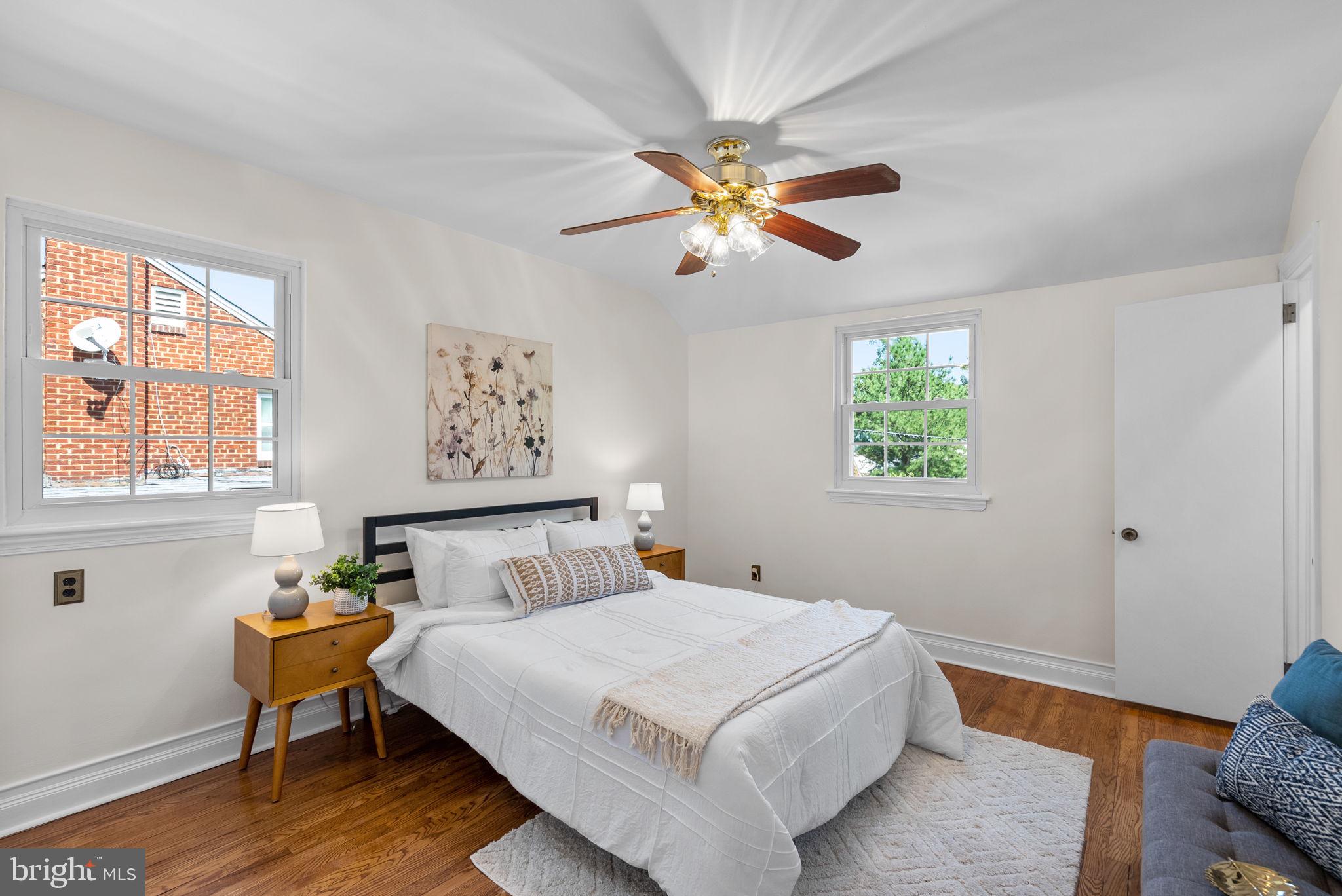 10016 Greenock Rd