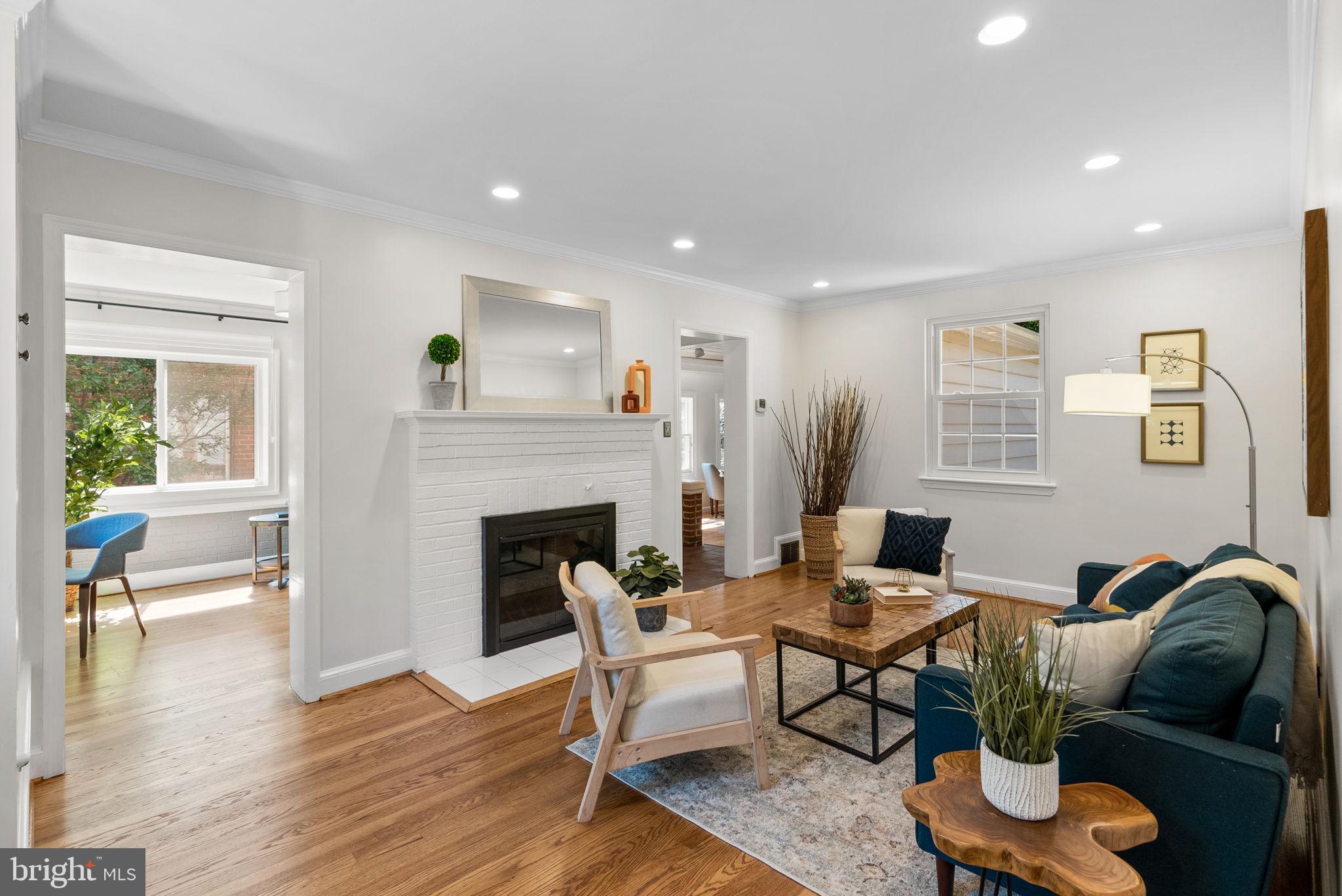 10016 Greenock Rd