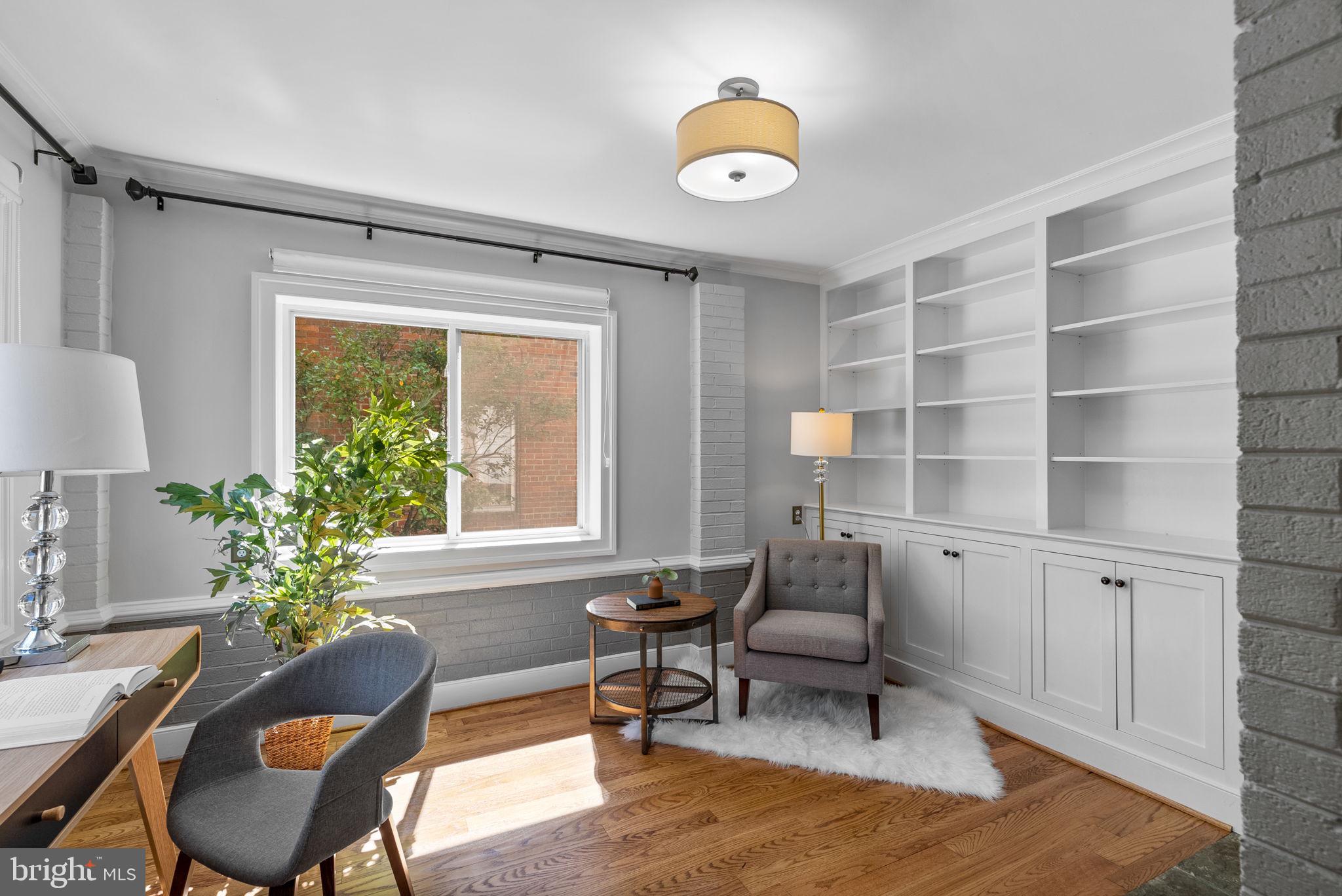 10016 Greenock Rd