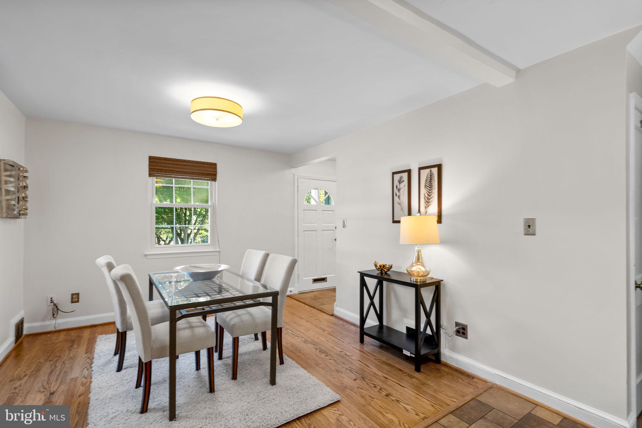 10016 Greenock Rd