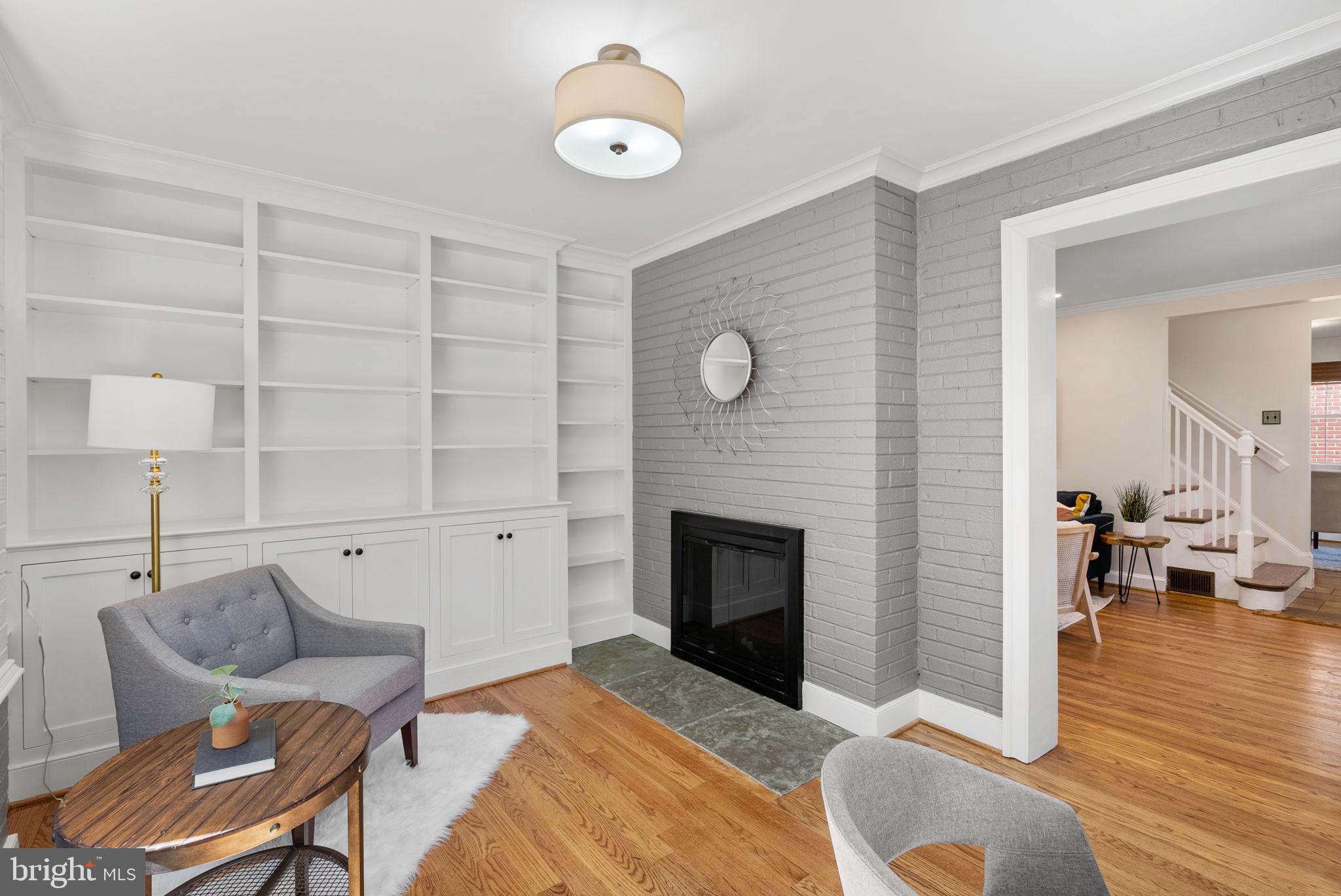 10016 Greenock Rd