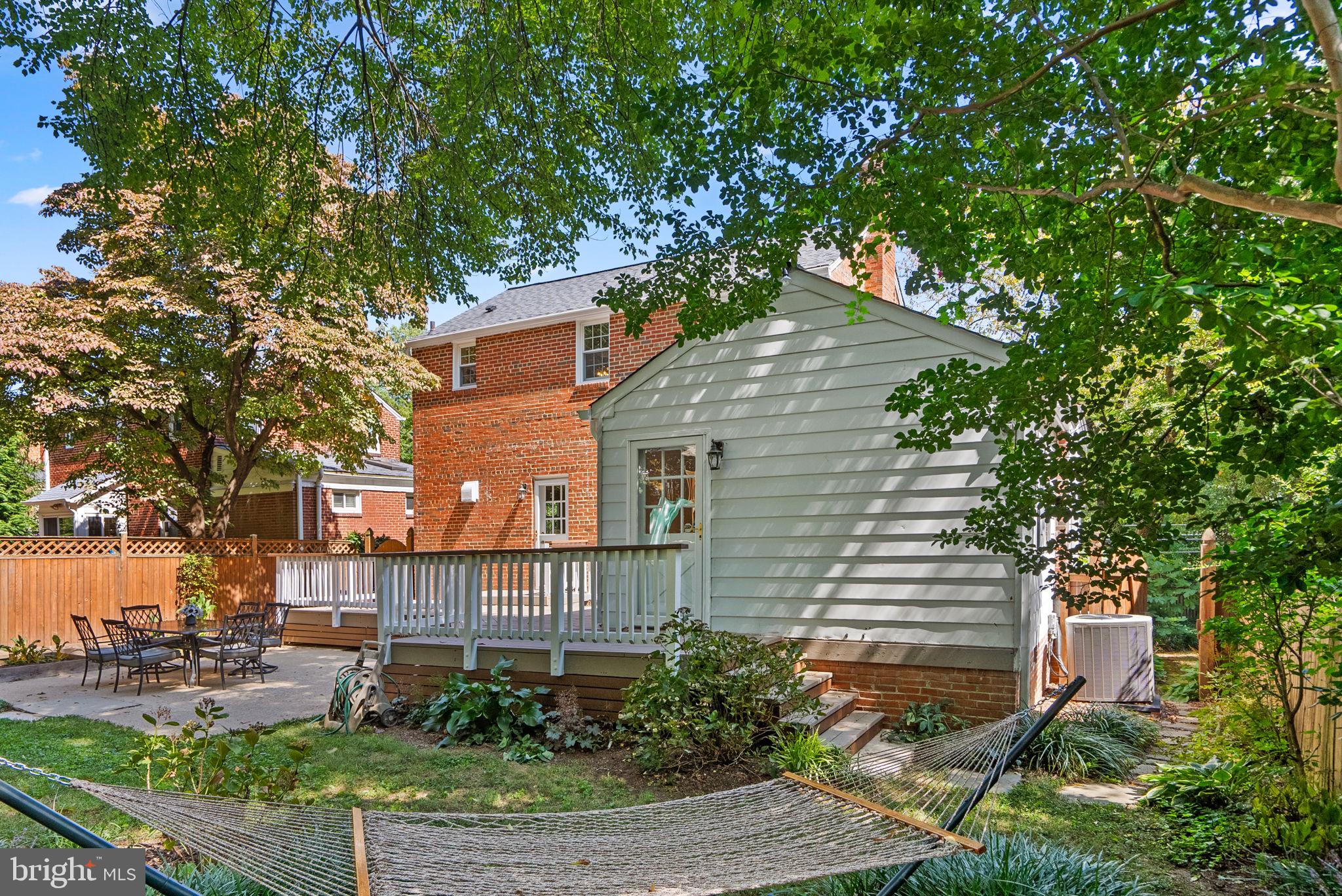 10016 Greenock Rd