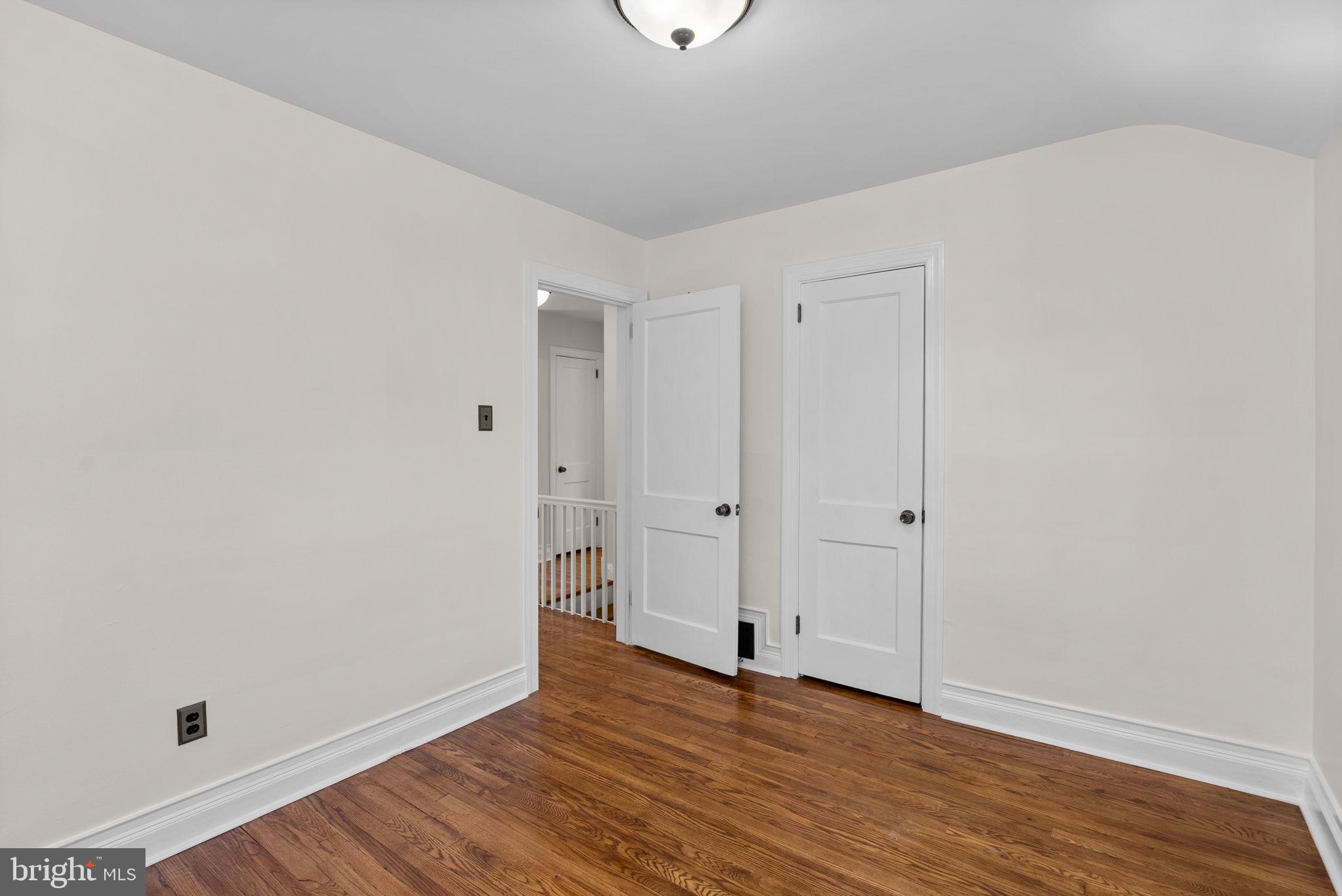 10016 Greenock Rd