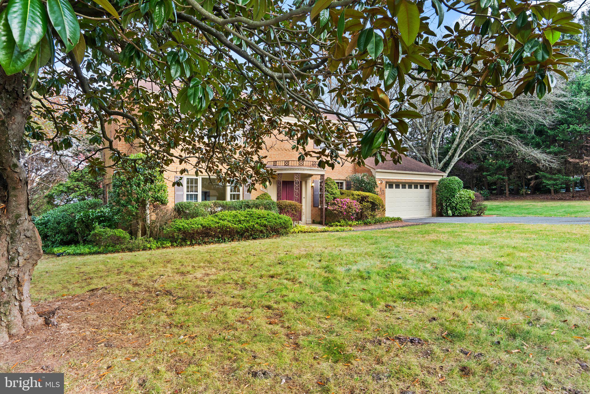 13501 Colefair Dr