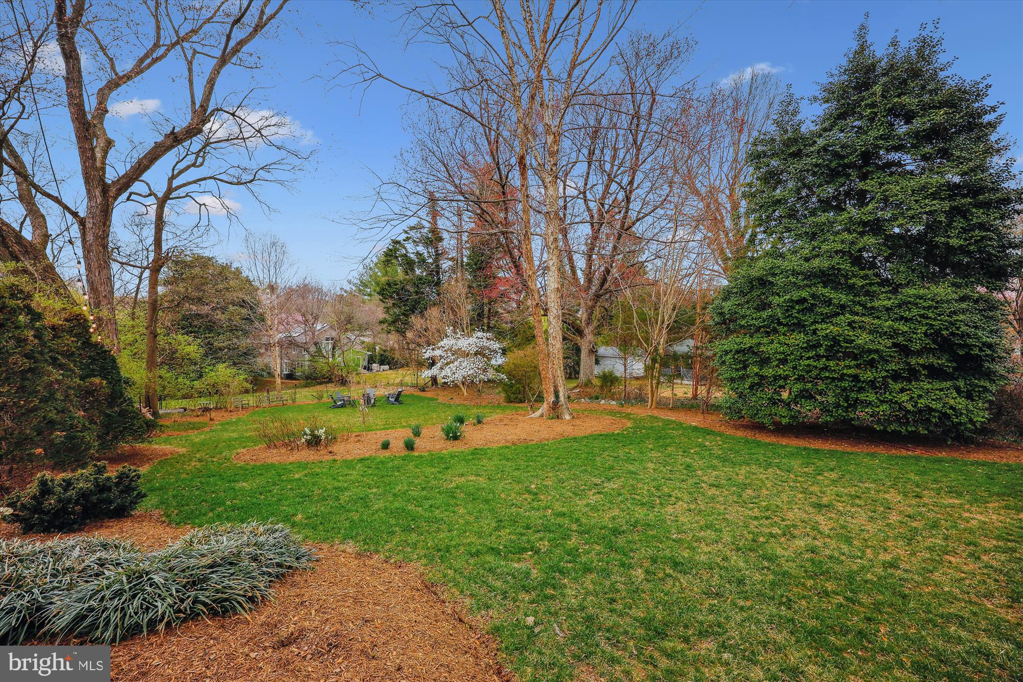 9014 Fairview Rd