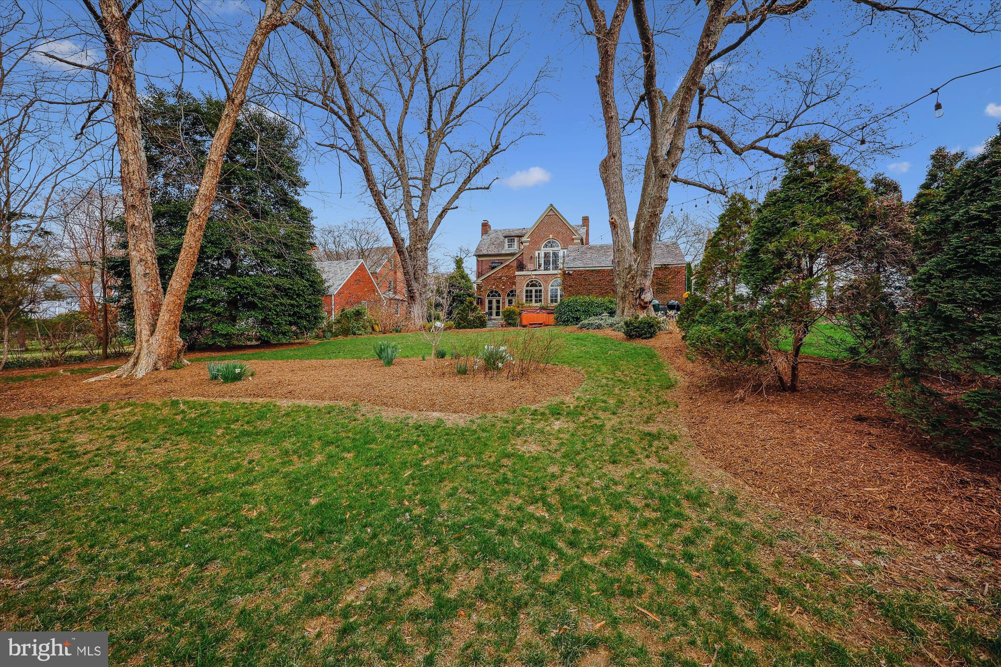 9014 Fairview Rd