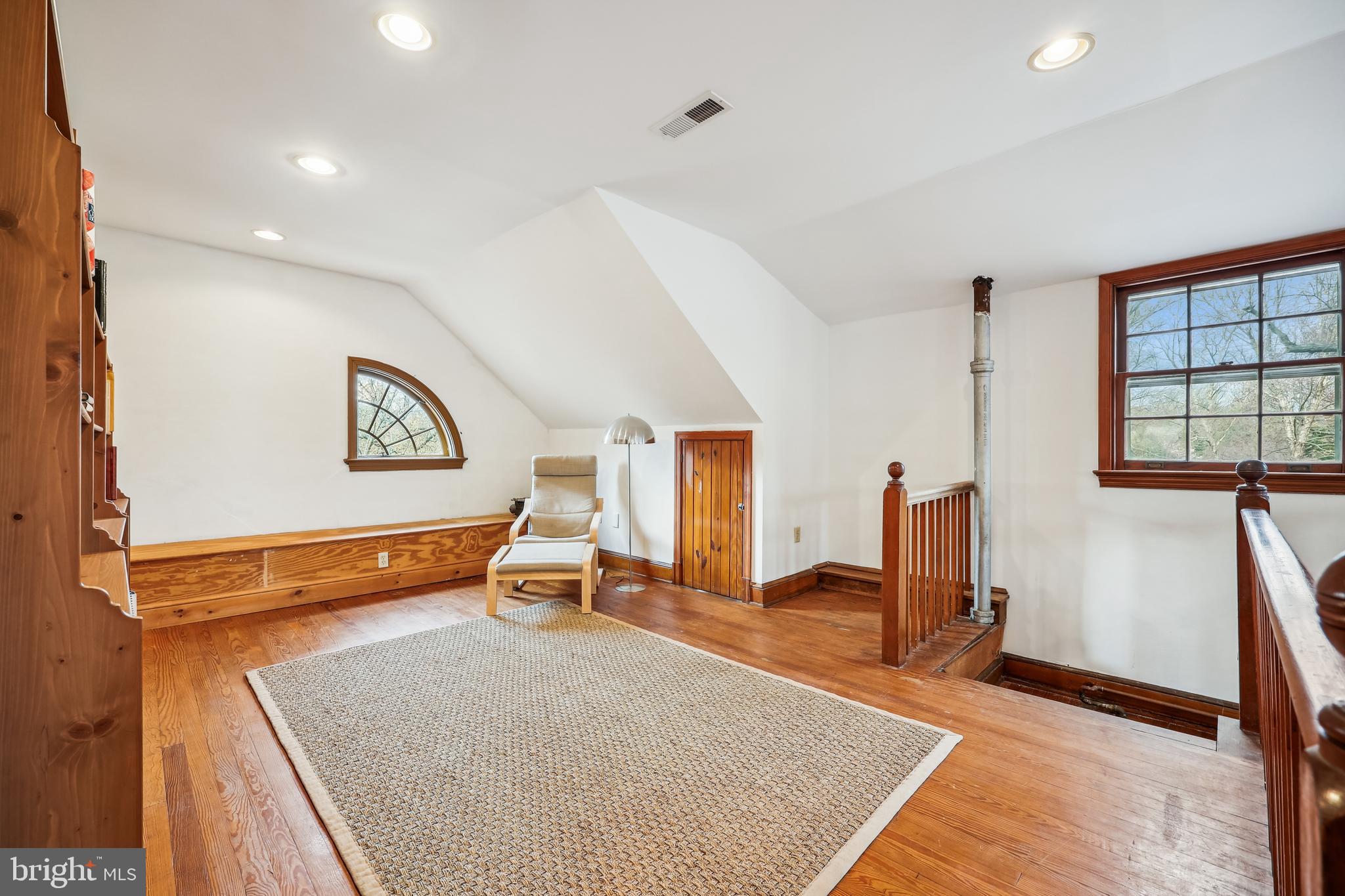 9014 Fairview Rd