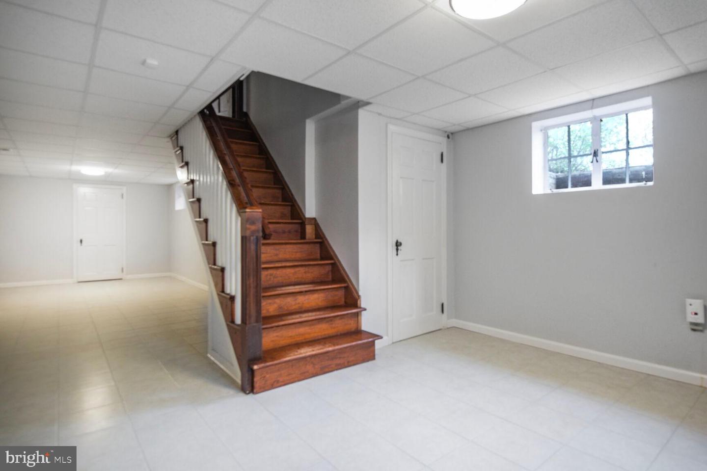1200 Highland Dr