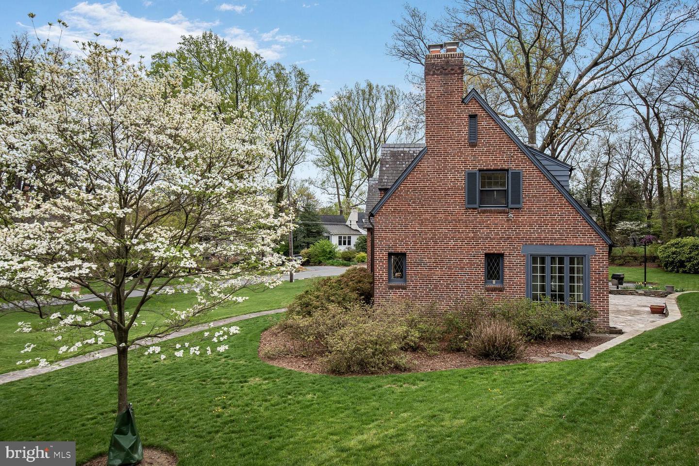 1200 Highland Dr