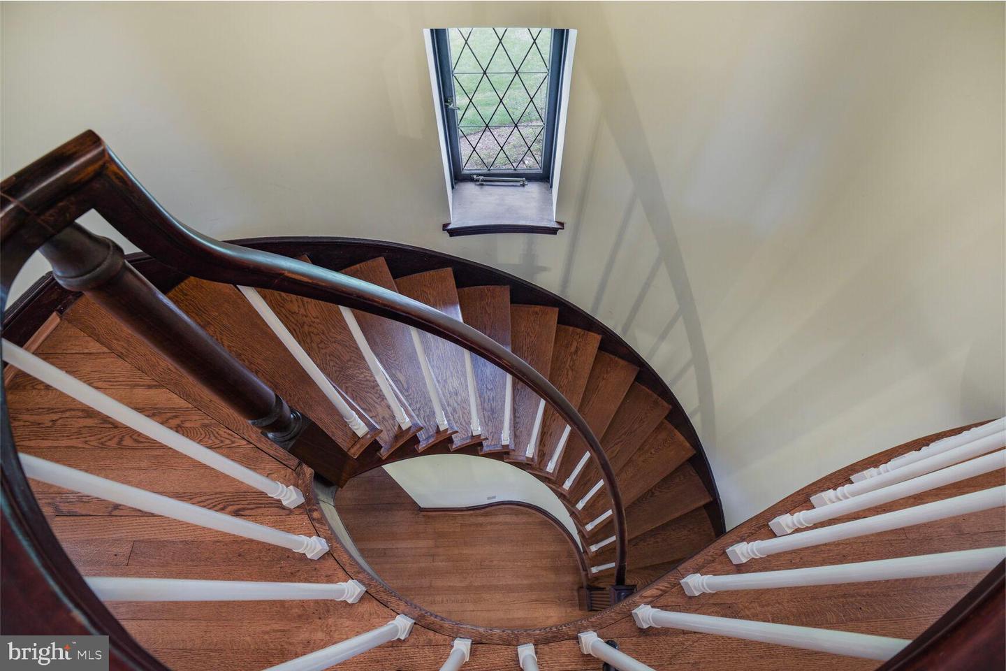 1200 Highland Dr