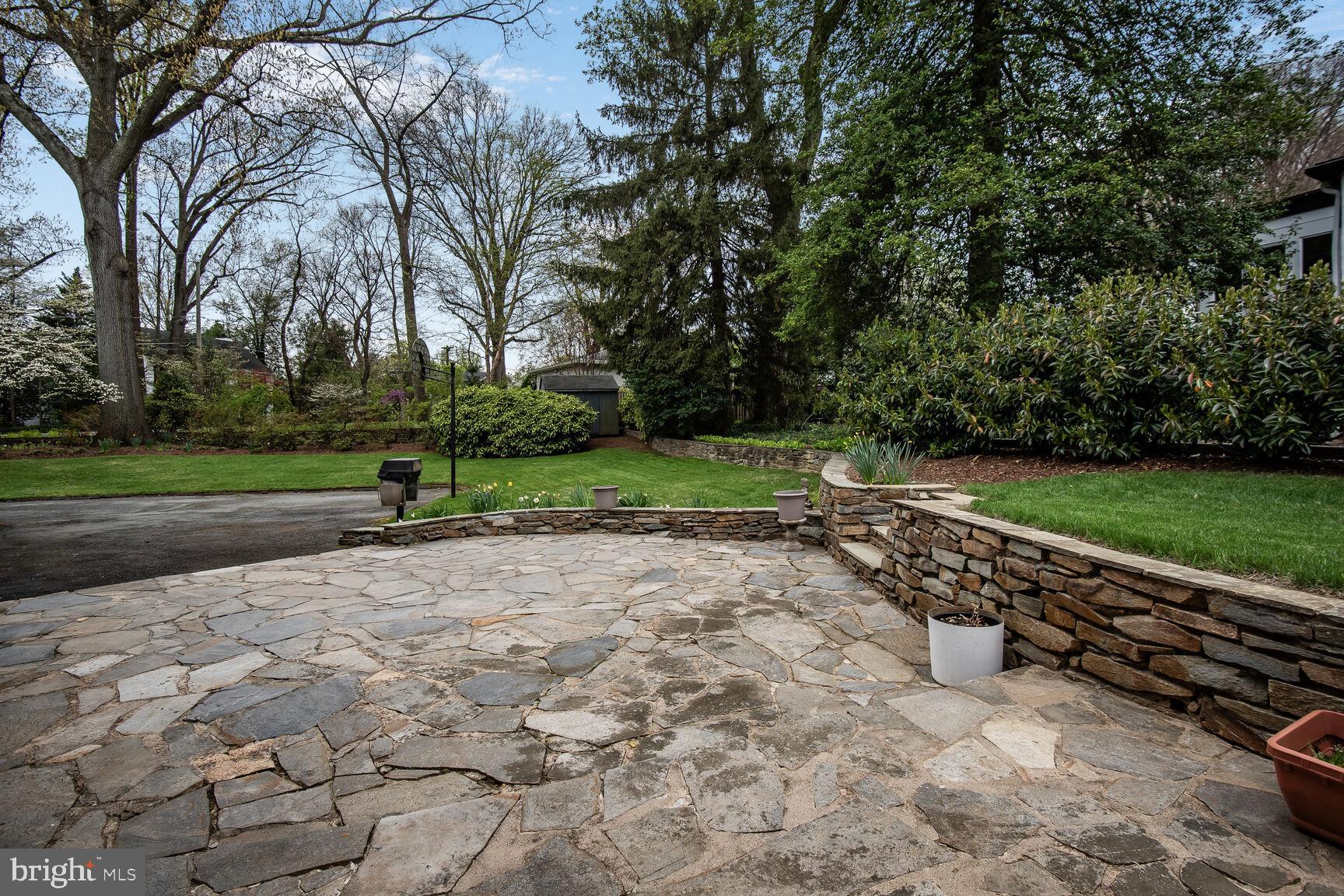 1200 Highland Dr